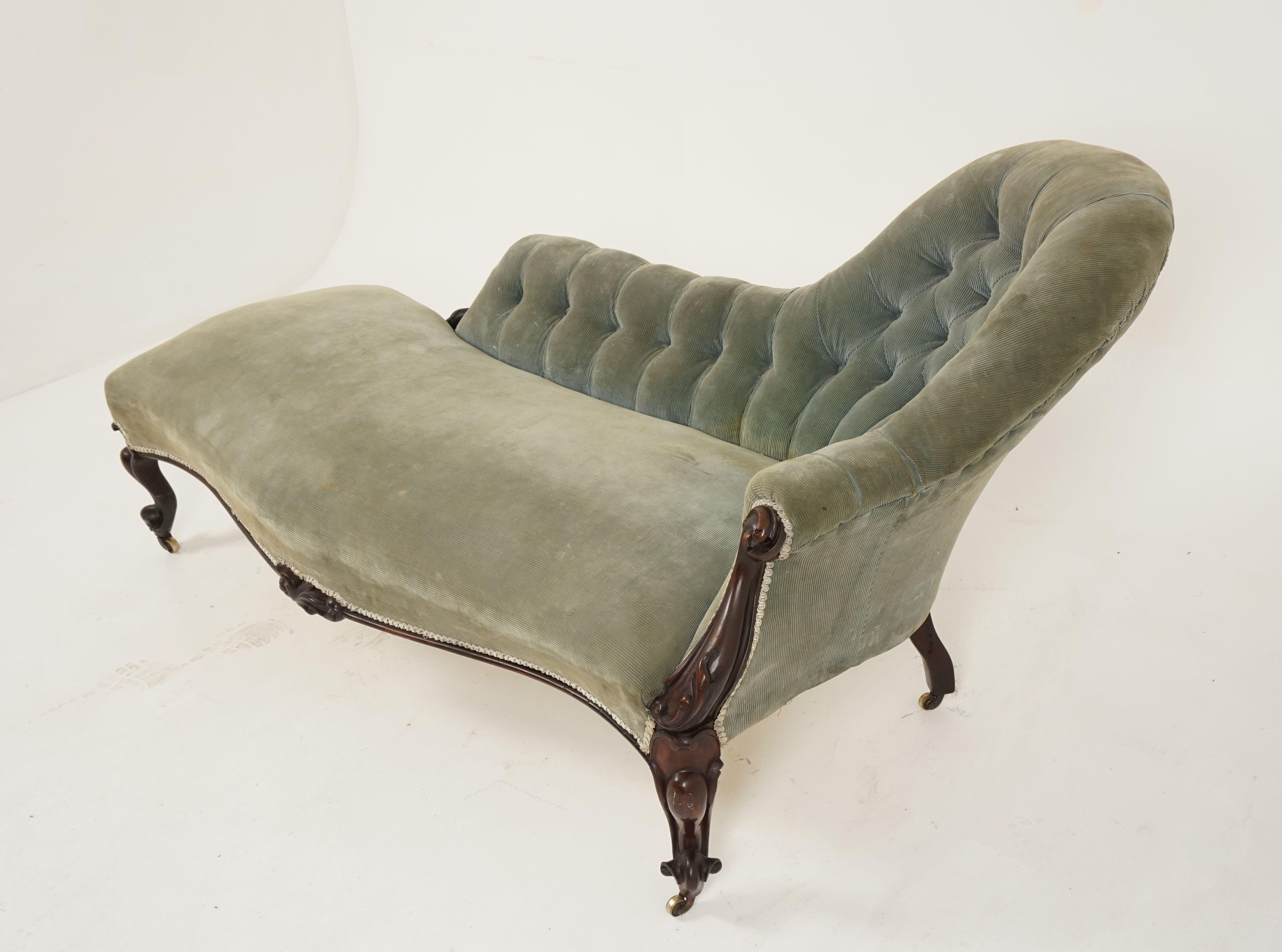 Antique Victorian walnut serpentine upholstered chaise lounge sofa, Scotland 1870, B2699

Scotland 1870
Solid walnut
Original finish
Serpentine form with carved scroll arms
Floral decorations
Carved cabriole legs with original brass