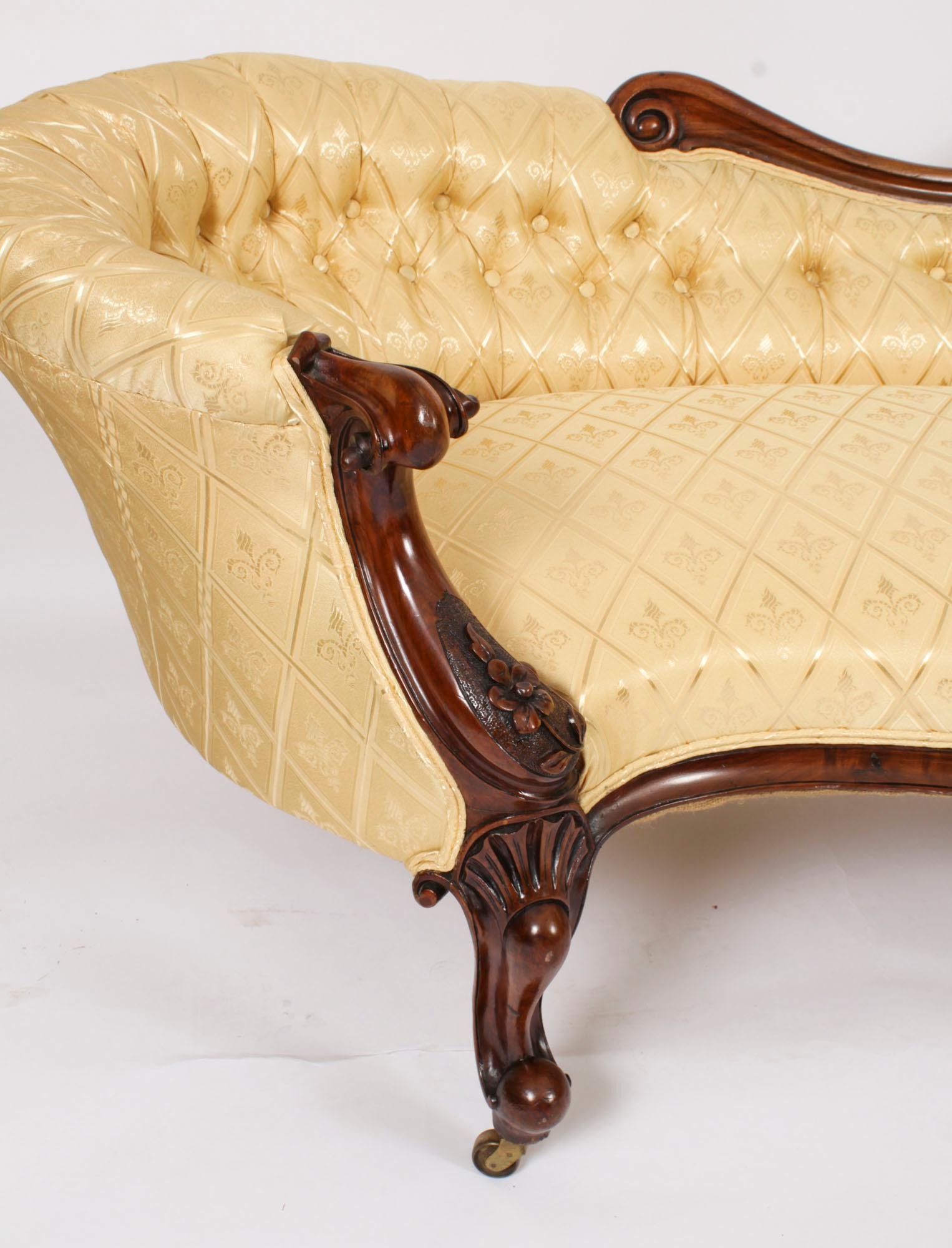 Antique Victorian Walnut Sofa Chaise Longue Settee 19th Century en vente 5
