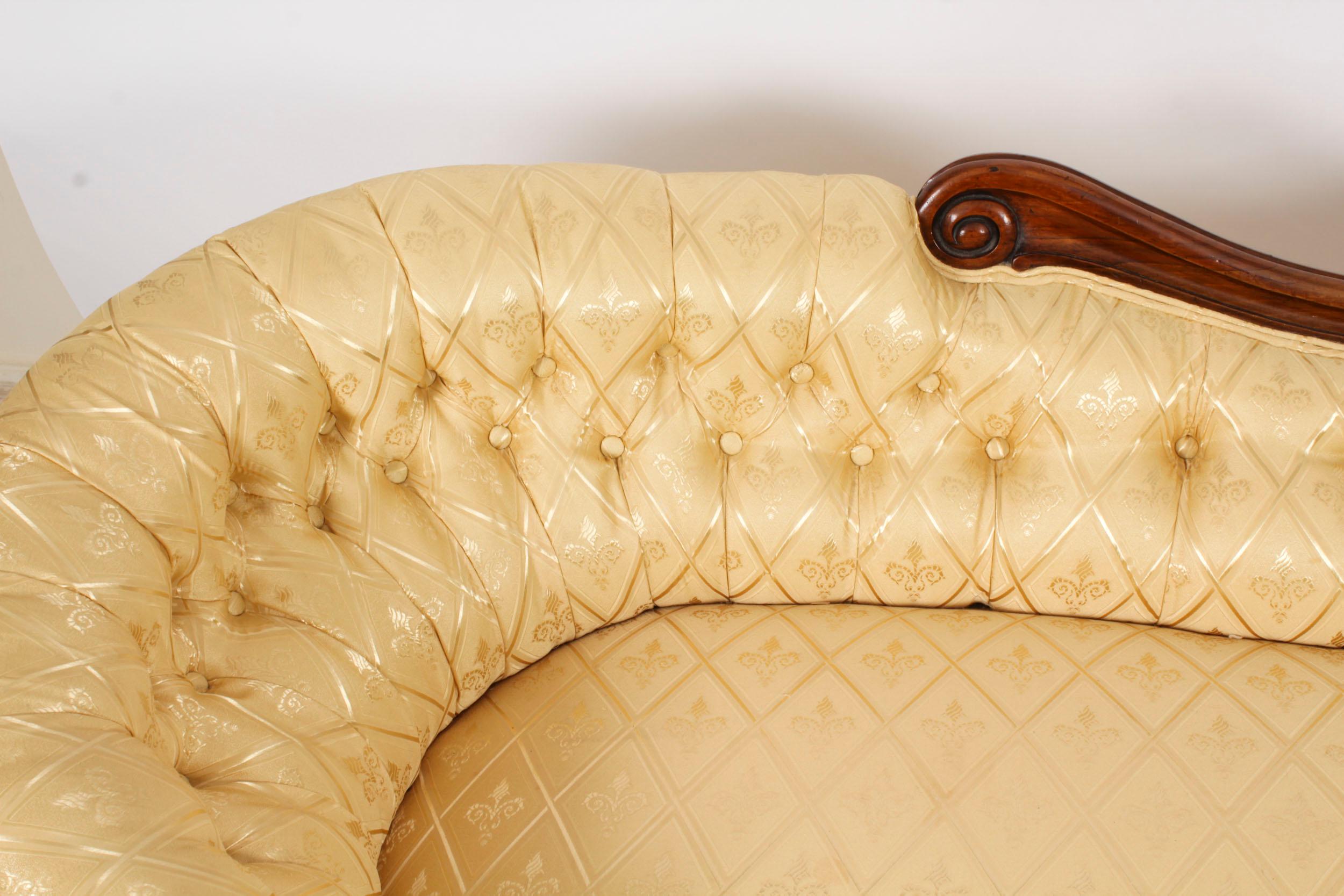 Antique Victorian Walnut Sofa Chaise Longue Settee 19th Century en vente 4