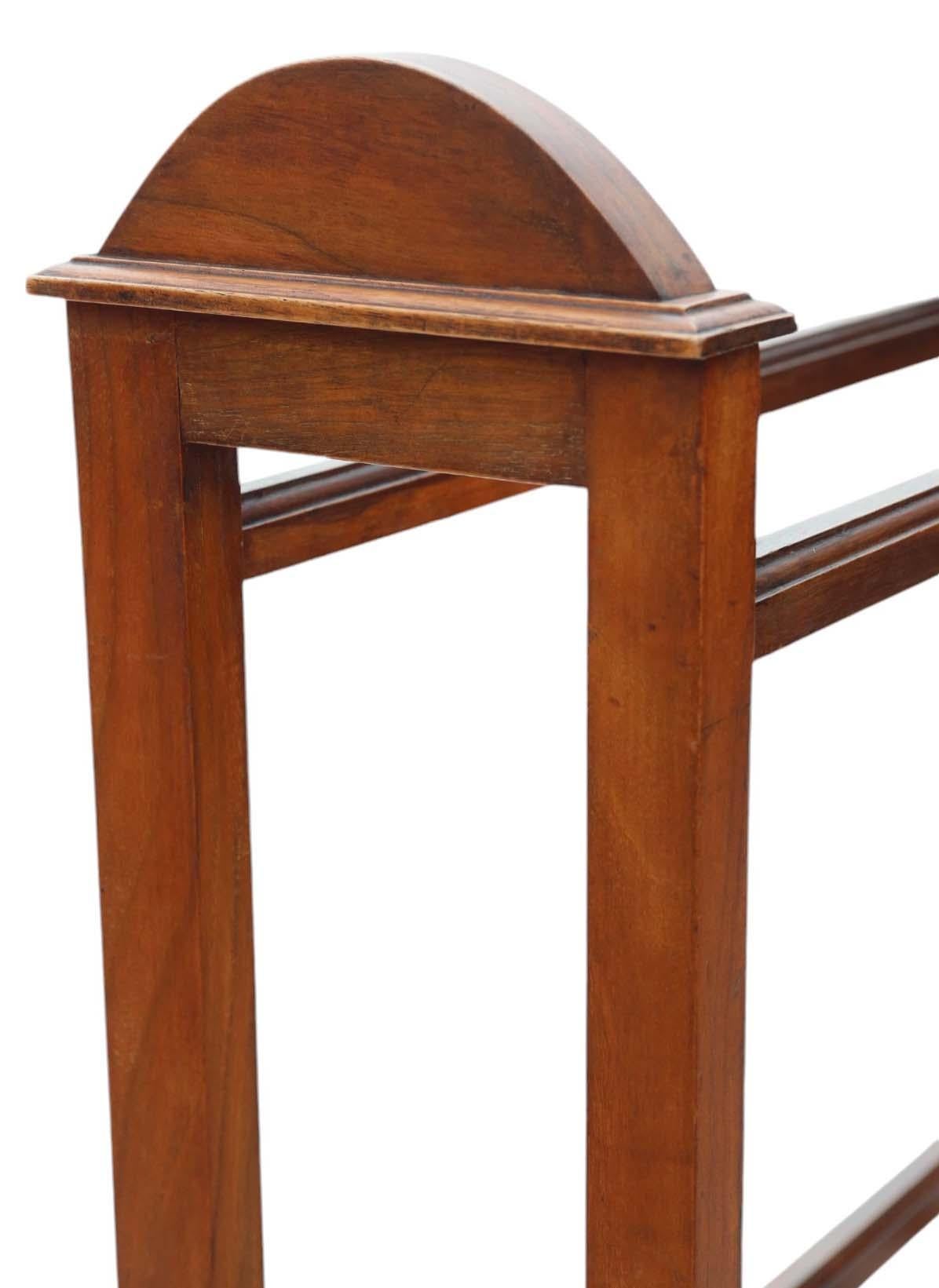 Antique Victorian walnut Towel Rail Stand - Quality Art Nouveau C1900 In Good Condition For Sale In Wisbech, Cambridgeshire