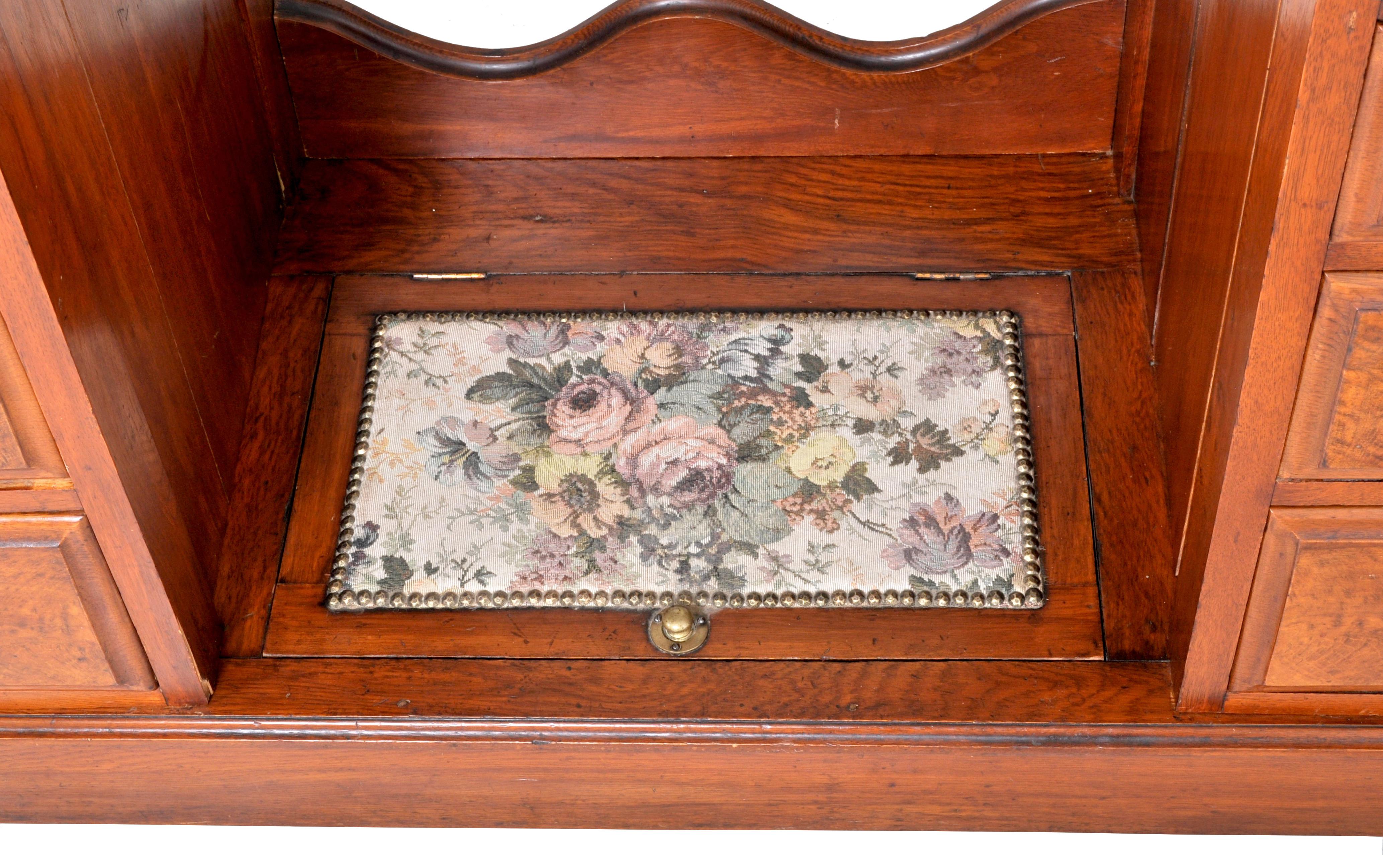 Antique Victorian Walnut Triple Mirror Twin Pedestal Dressing Table Vanity, 1870 2