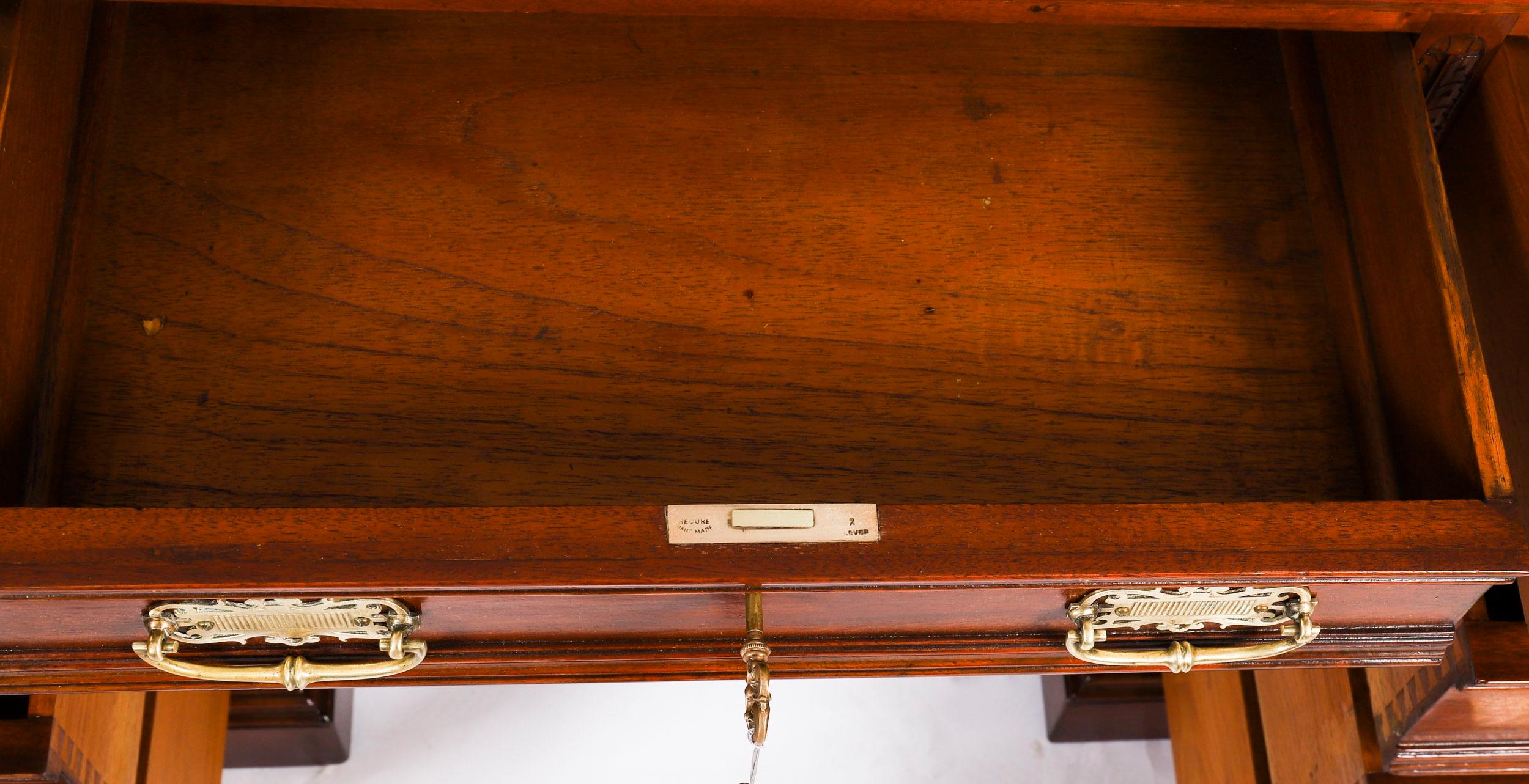 Ancien bureau victorien à deux pieds en noyer 19ème siècle en vente 5