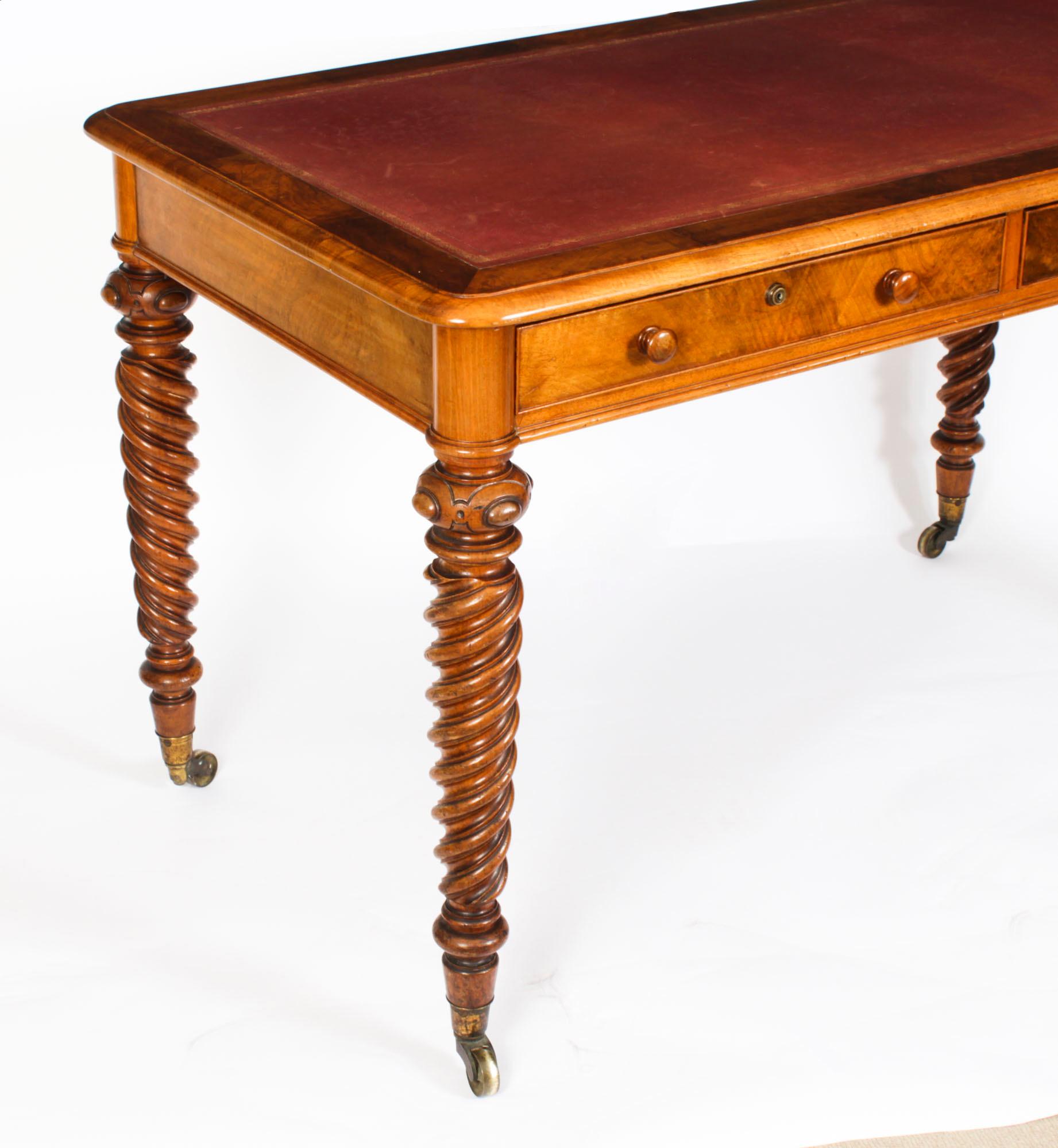 Ancienne table à écrire victorienne en noyer Bureau Hindley & Sons 19ème siècle en vente 11