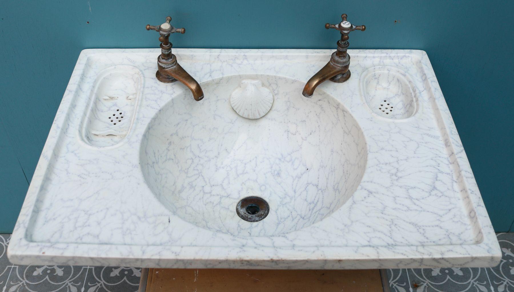 Antique Victorian Wash Basin or Sink For Sale 3