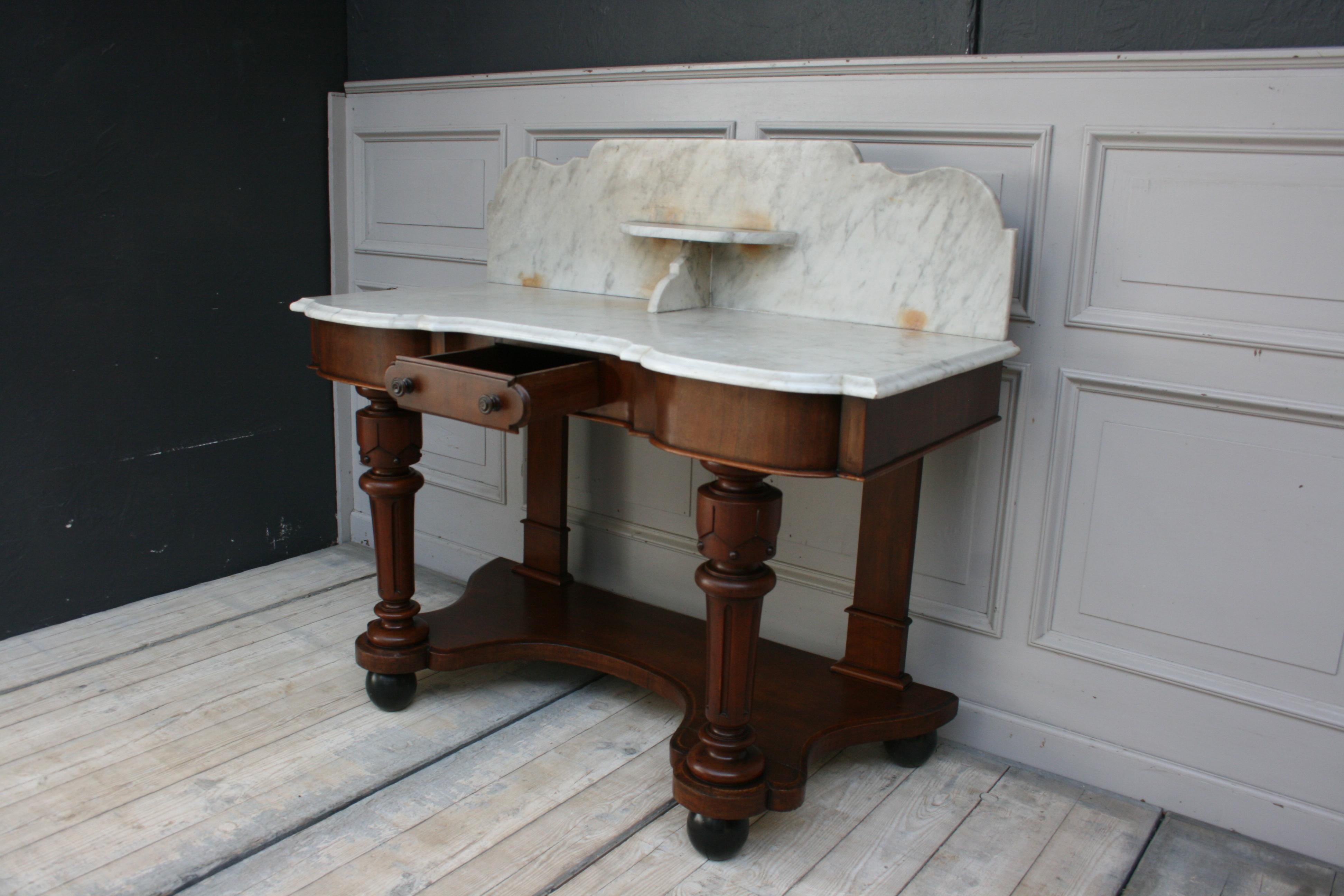 British Antique Victorian Washstand, Mahogany and White Marble, 19th Century
