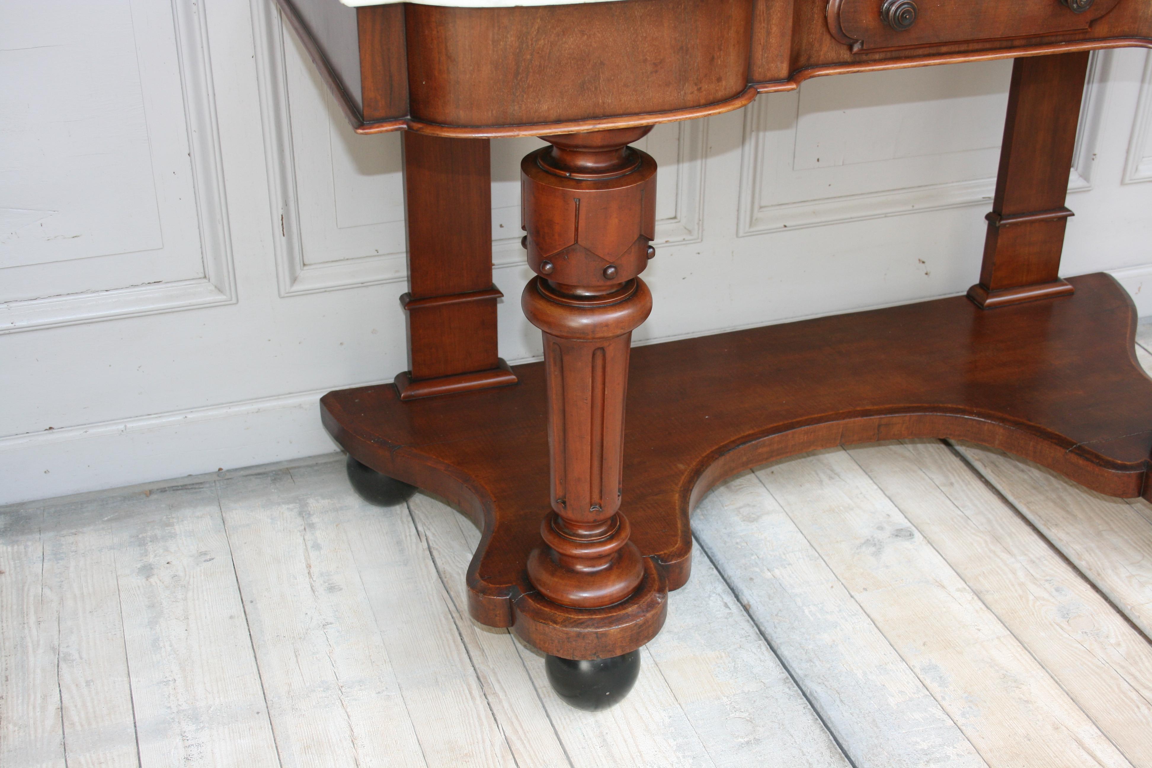 Antique Victorian Washstand, Mahogany and White Marble, 19th Century 1
