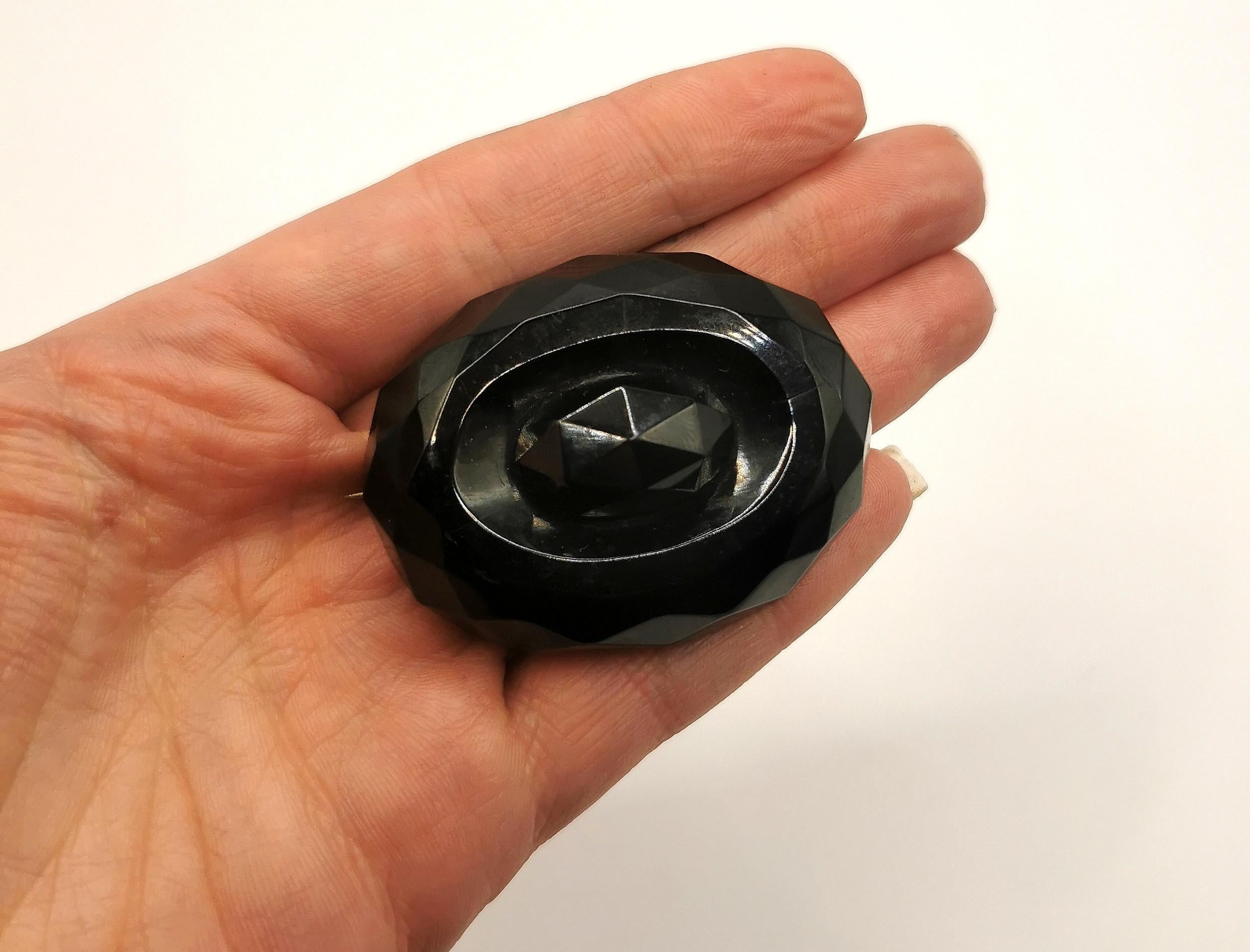 Antique Victorian Whitby Jet brooch, oval faceted 5