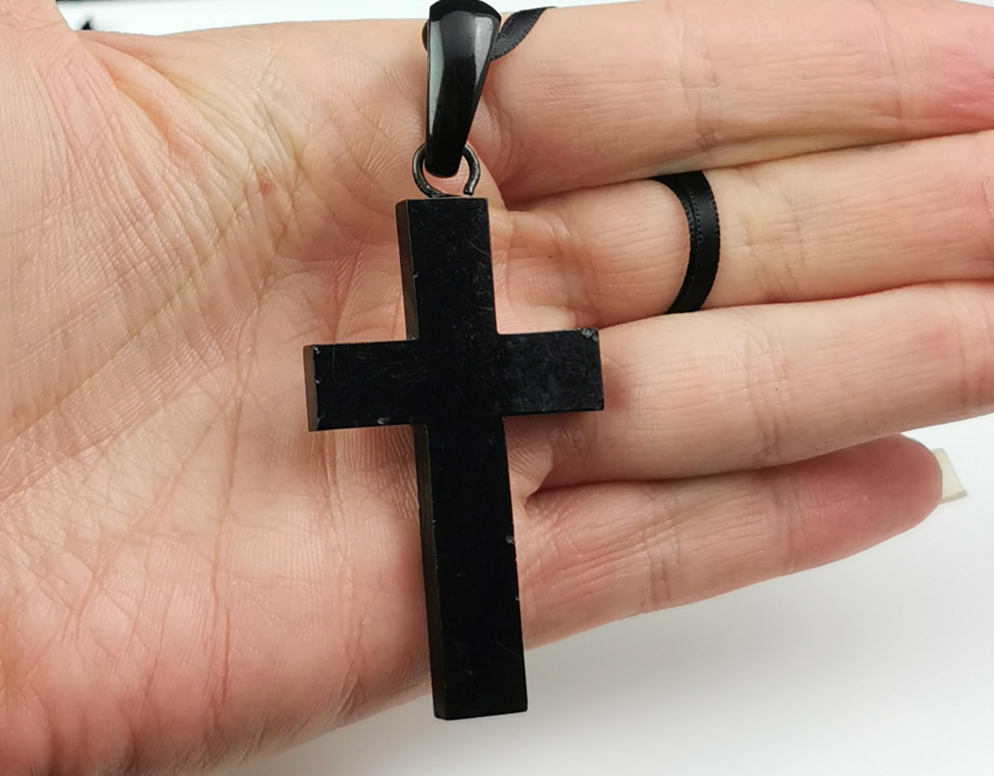 Antique Victorian Whitby Jet Cross pendant, Mourning  2