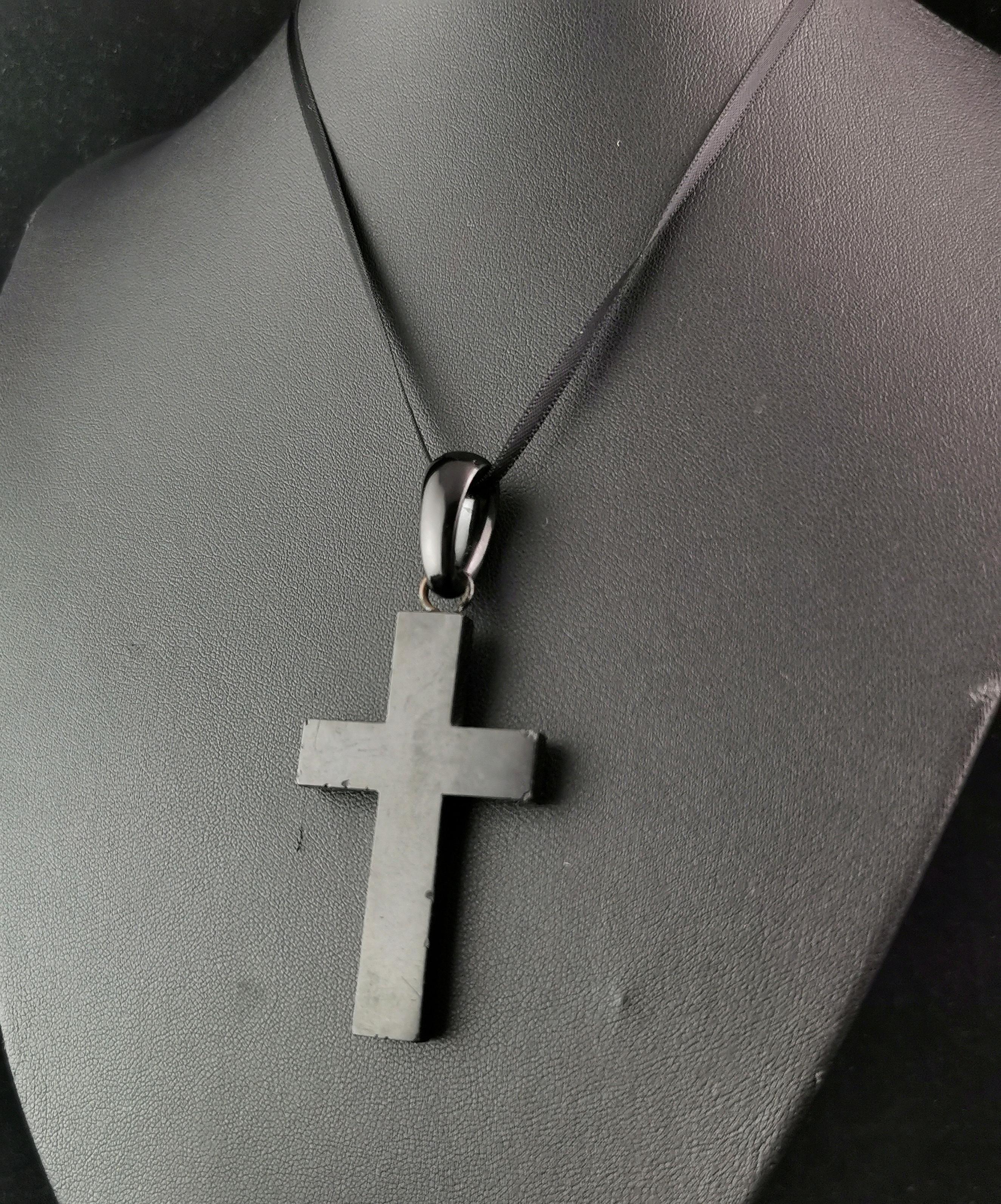 Antique Victorian Whitby Jet Cross pendant, Mourning  4
