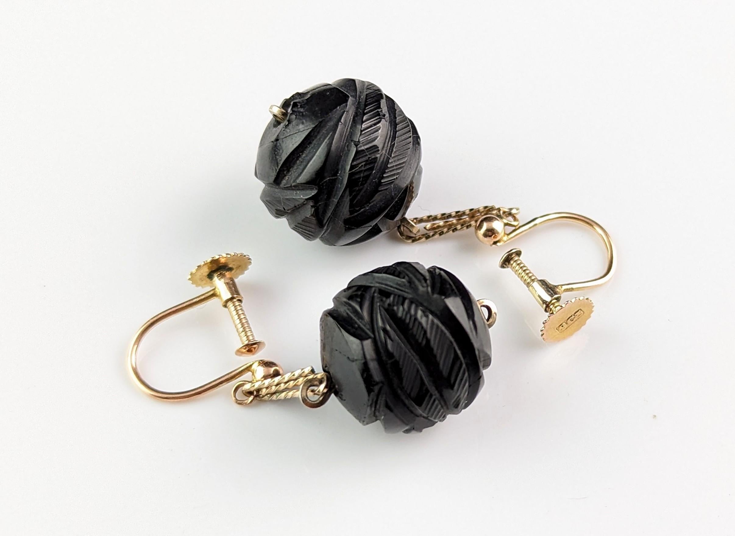 Antique Victorian Whitby Jet Earrings, 9k Gold, Screw Back For Sale 5