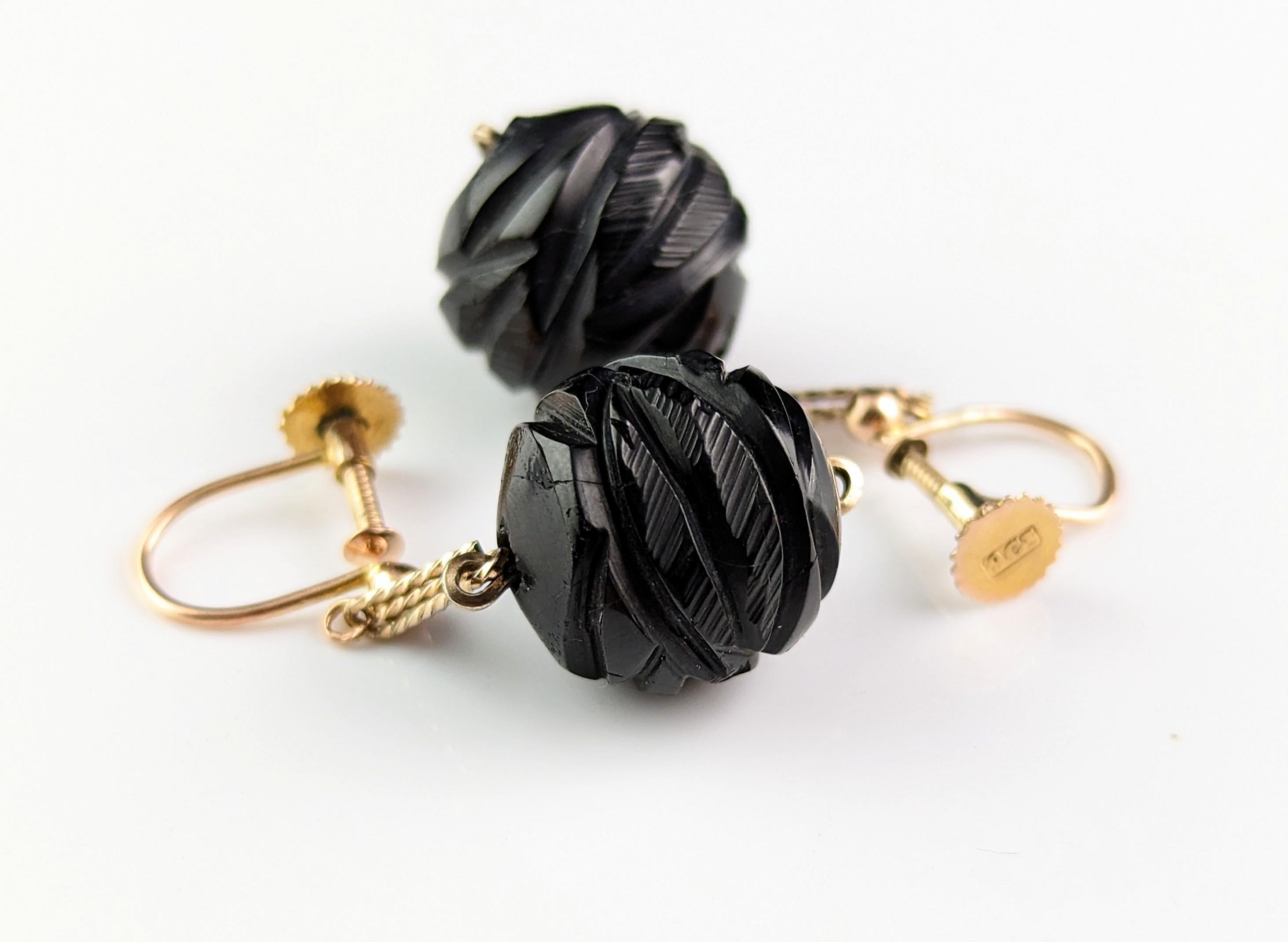 Antique Victorian Whitby Jet Earrings, 9k Gold, Screw Back For Sale 6