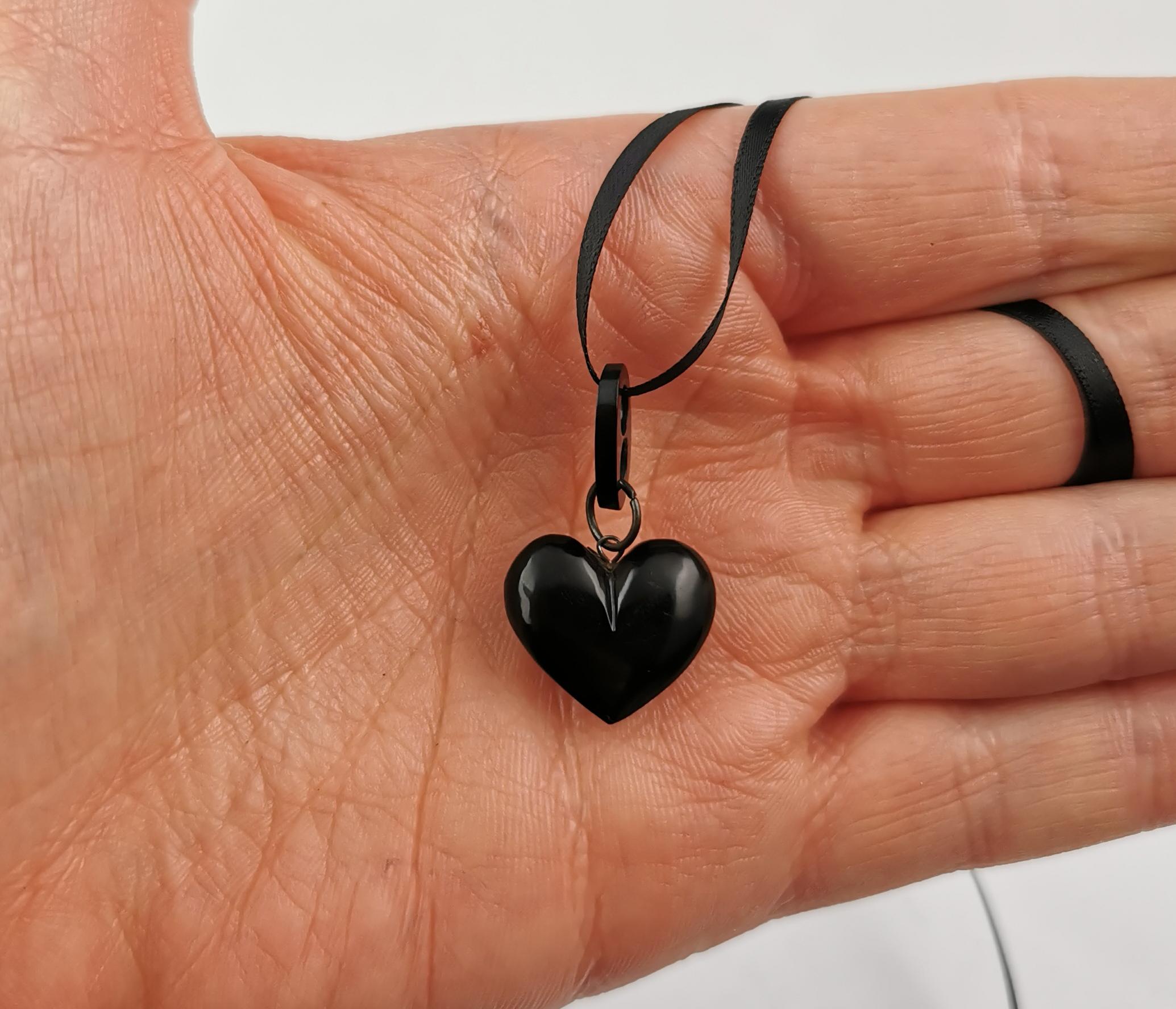 Antique Victorian Whitby Jet heart pendant, Puffy heart  For Sale 1