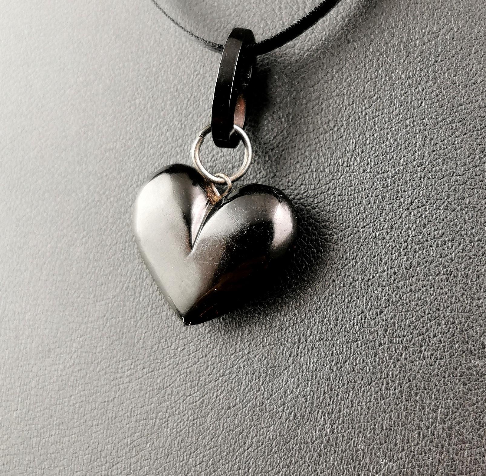 Antique Victorian Whitby Jet heart pendant, Puffy heart  For Sale 5