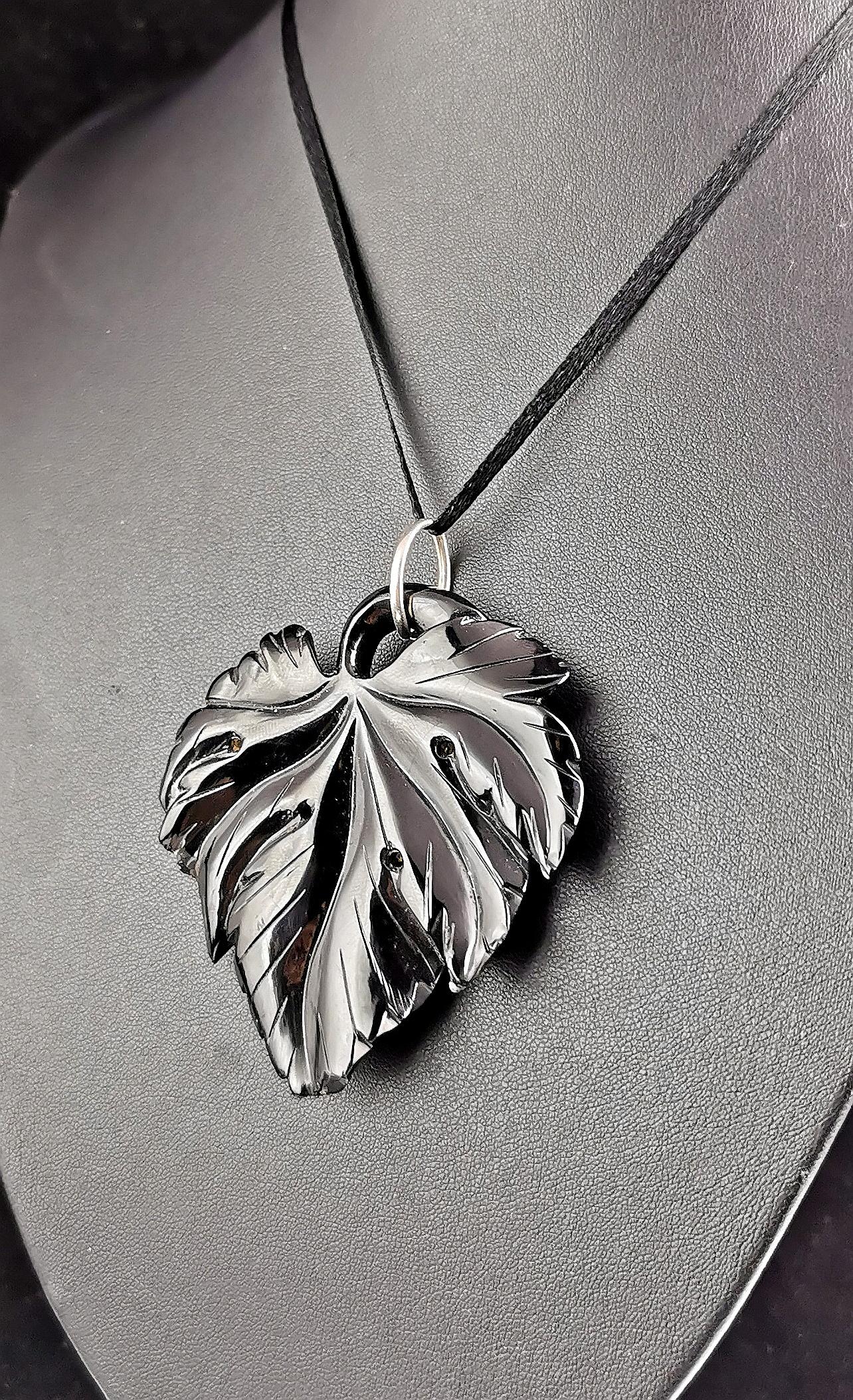 Antique Victorian Whitby Jet leaf pendant 2