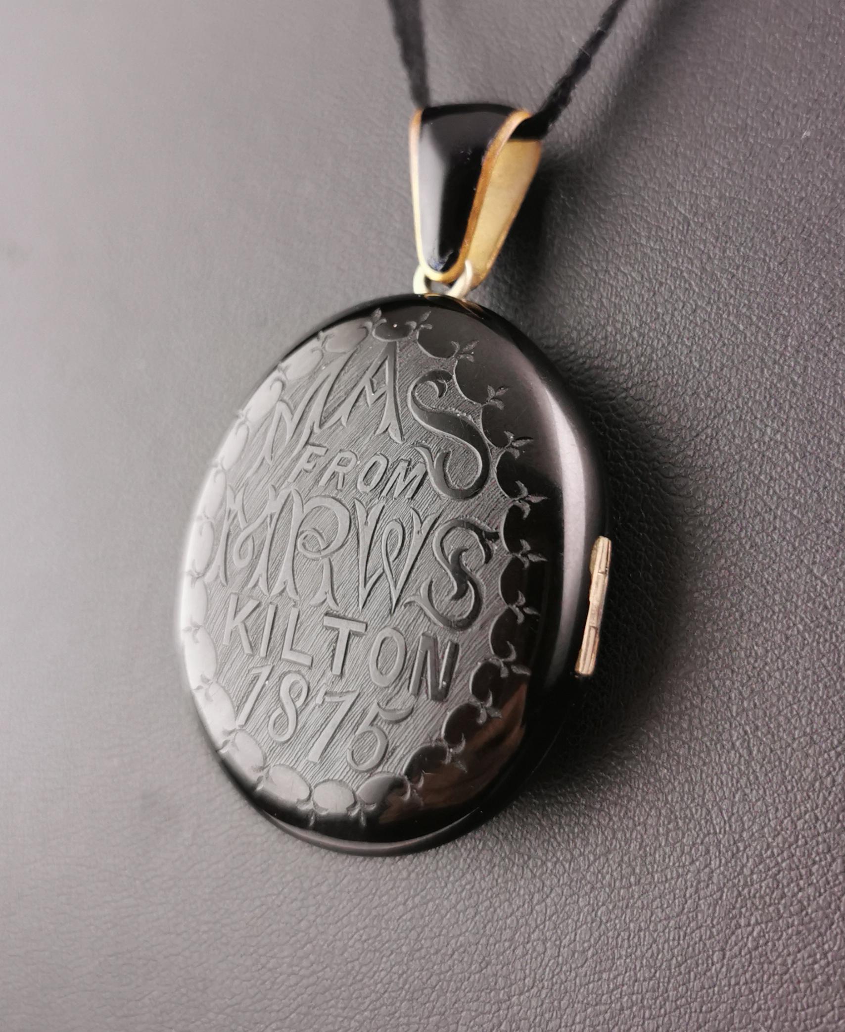 Antique Victorian Whitby Jet mourning locket, Mining  9