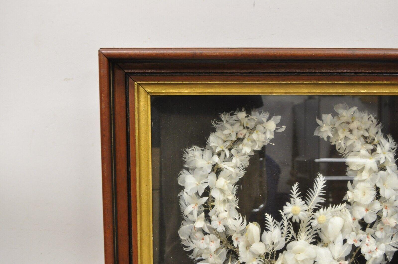 Antique Victorian White Feather Flower Mourning Wreath Mahogany Shadow Box Frame In Good Condition For Sale In Philadelphia, PA