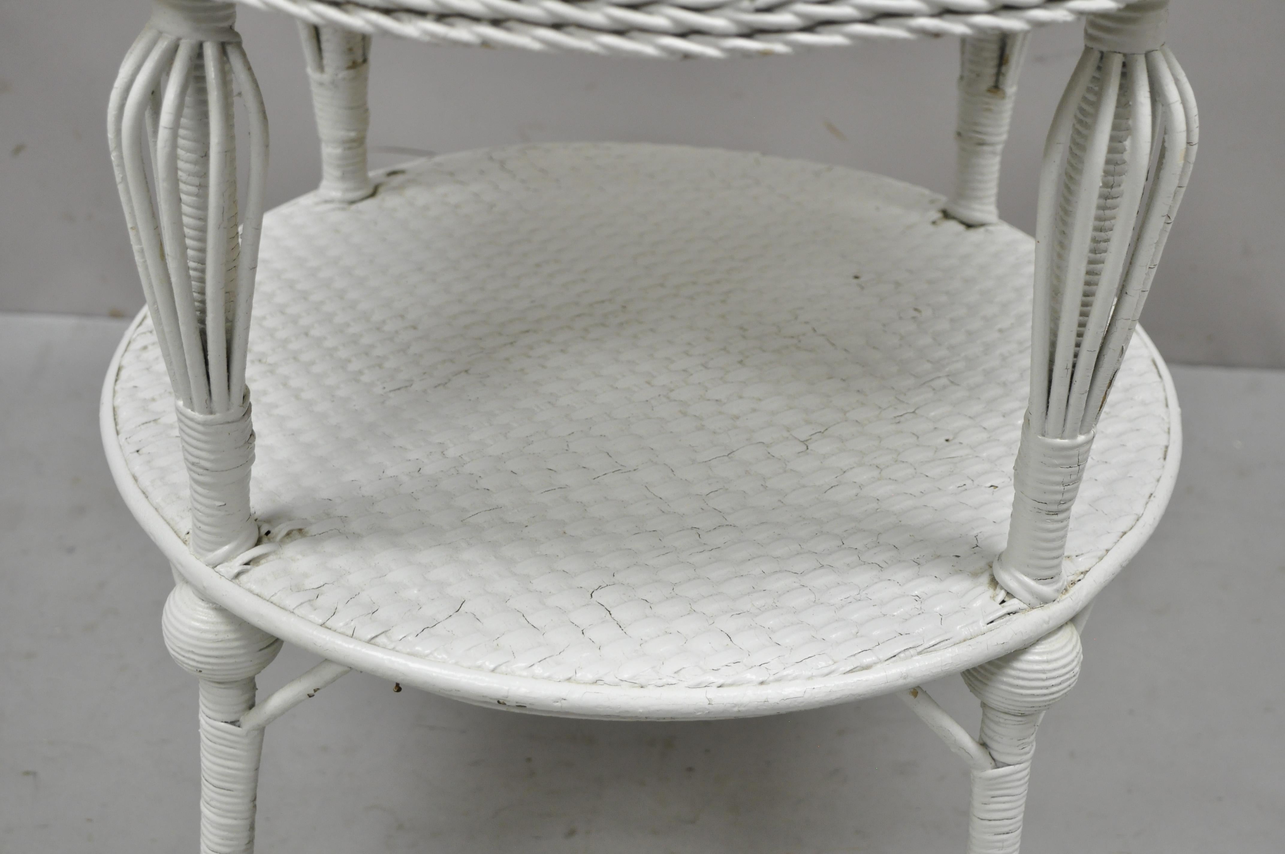 Antique Victorian White Wicker 2 Tier Round Accent Sunroom Parlor Lamp Table 3