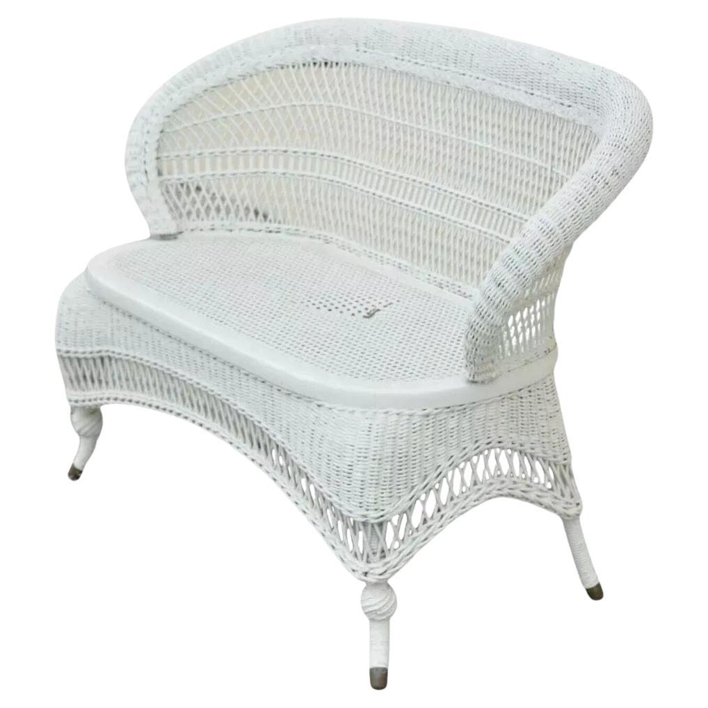 Antique victorien, dos baril en osier blanc, petit canapé Settee Loveseat Sofa Cane Seat