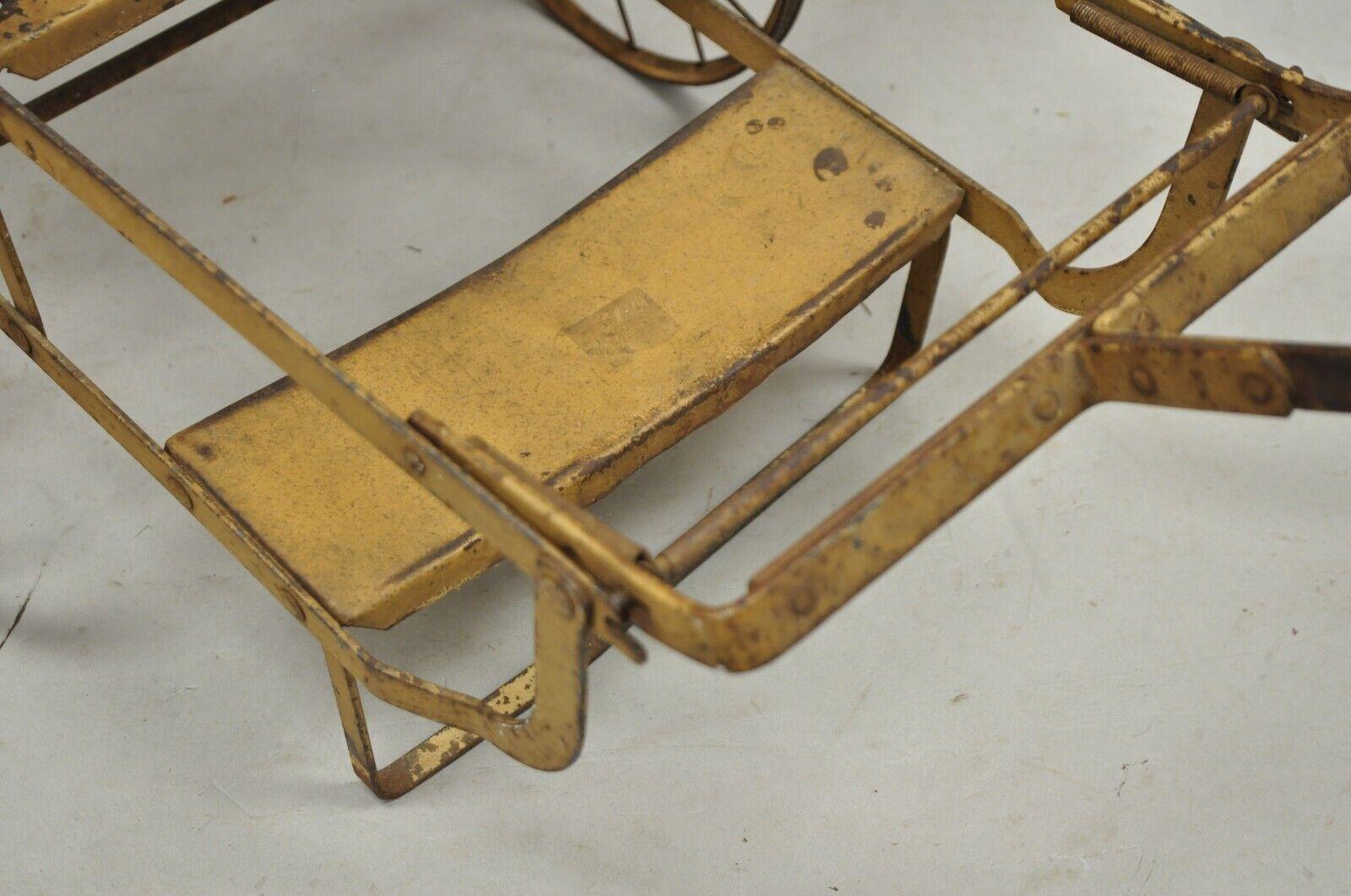 Antiguo cochecito de bebé victoriano de mimbre y metal para perros Metal en venta