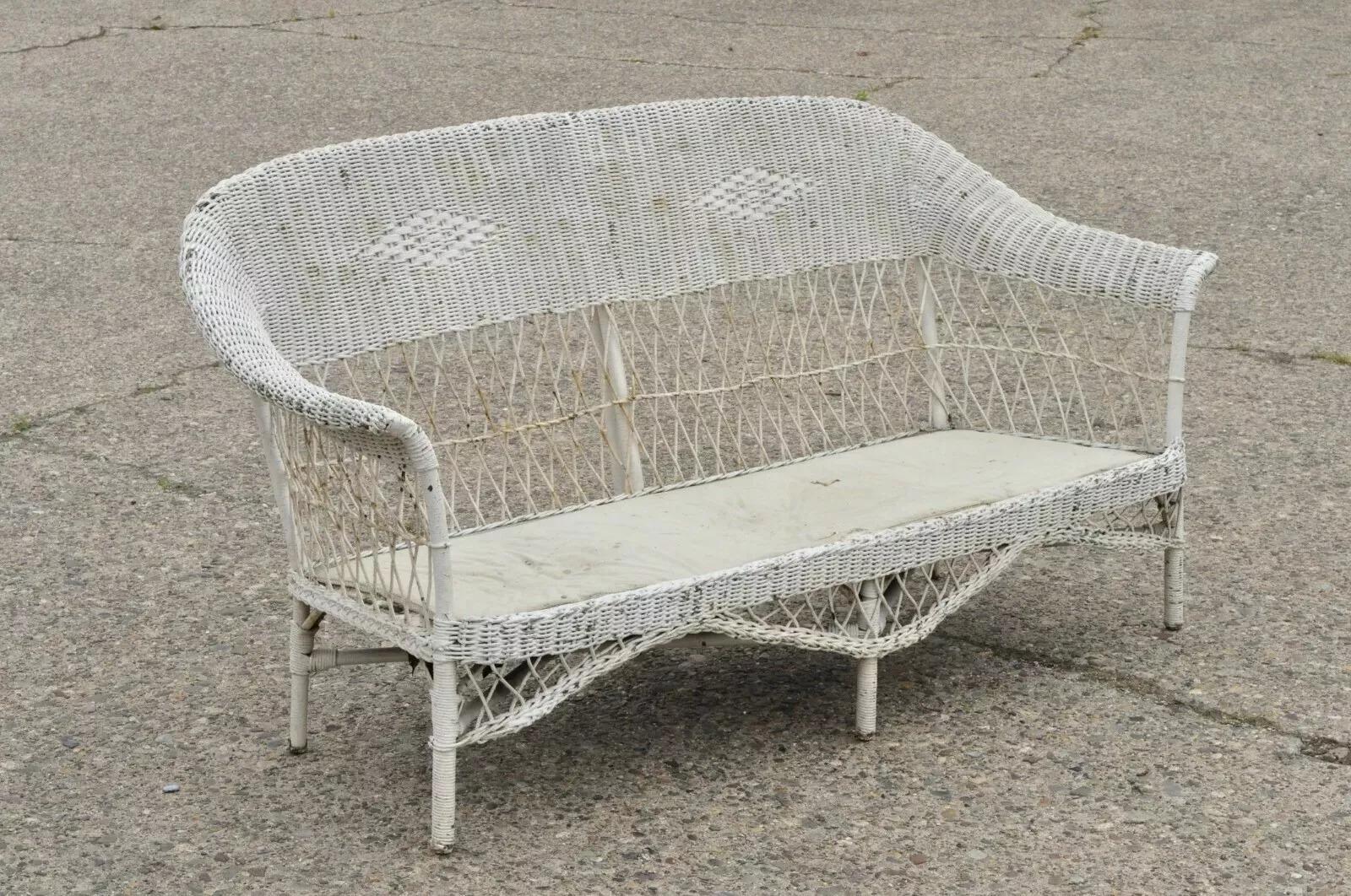 Antico Vittoriano in vimini e rattan per la stanza del sole Mobili da giardino Divano in vendita 4