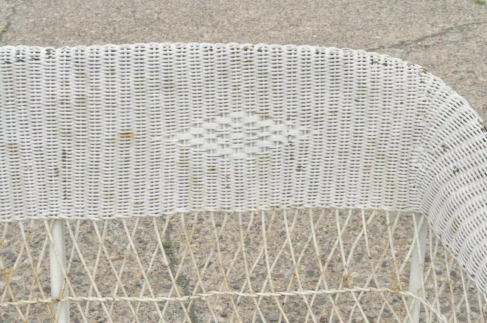 XX secolo Antico Vittoriano in vimini e rattan per la stanza del sole Mobili da giardino Divano in vendita