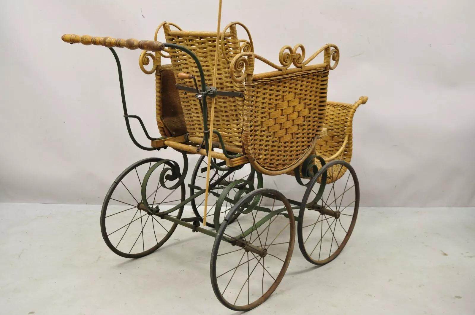 Antique Victorian Wicker Vintage Baby Buggy Stroller Carriage Full Size In Good Condition For Sale In Philadelphia, PA