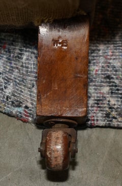 ANTiQUE VICTORIAN WILLIAM BIRCH HOWARD & SON''S Style WALNUT FRAMED ARMCHAIR