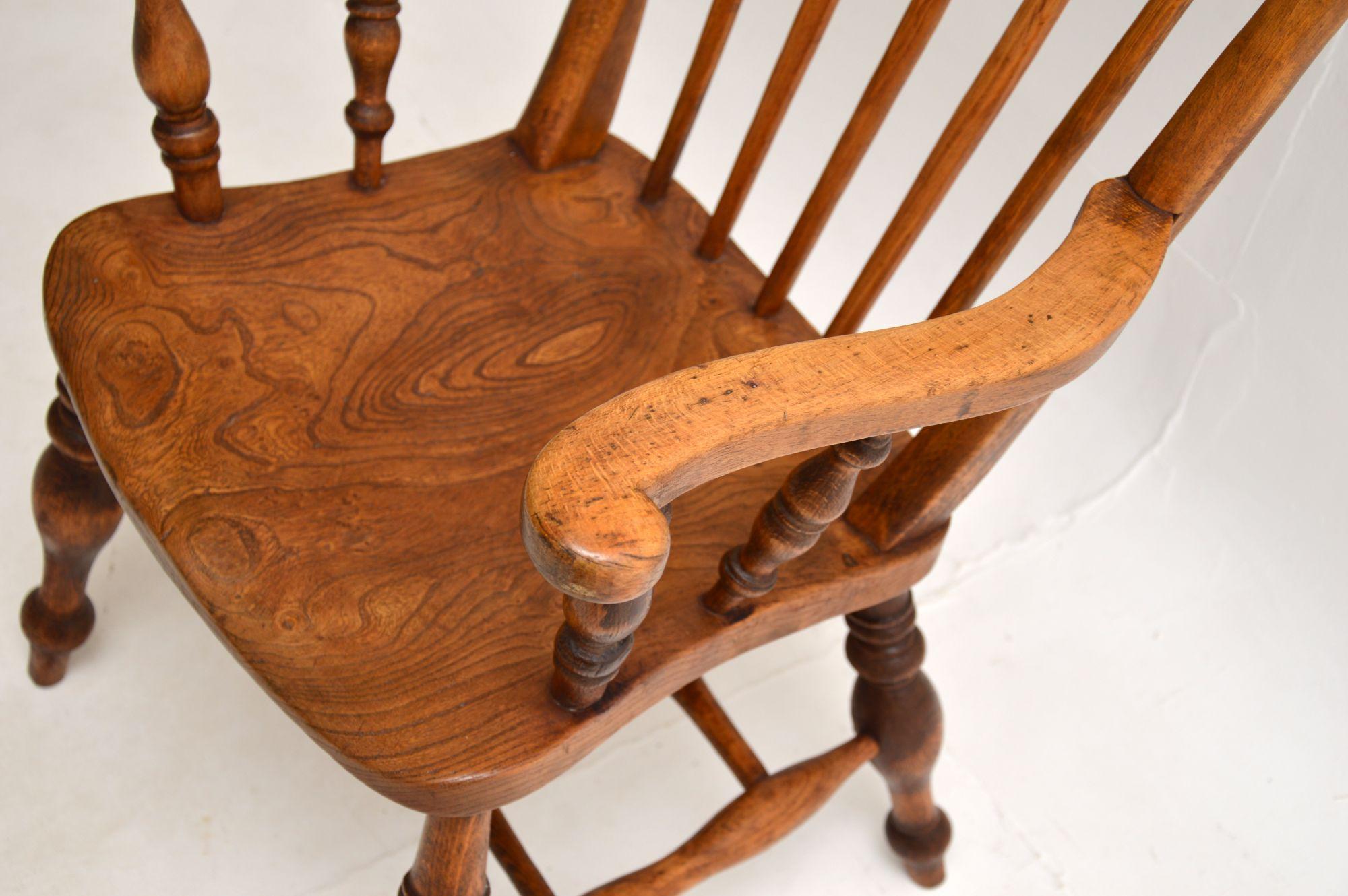 Antiker viktorianischer Windsor-Sessel im Angebot 3