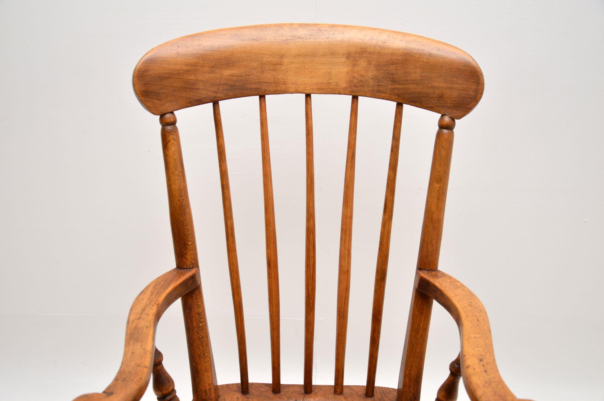 Antiker viktorianischer Windsor-Sessel (Birke) im Angebot