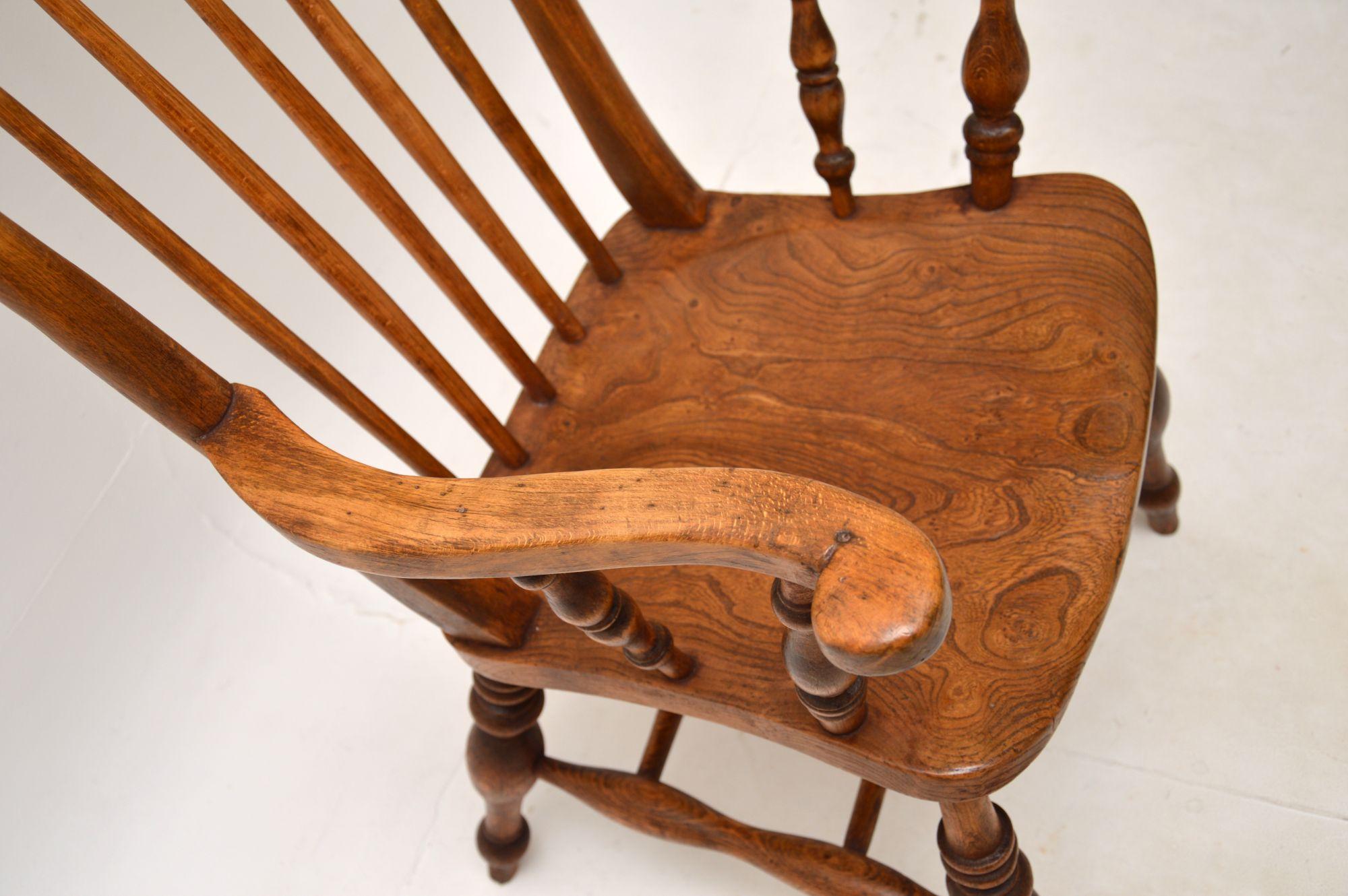 Antiker viktorianischer Windsor-Sessel im Angebot 2