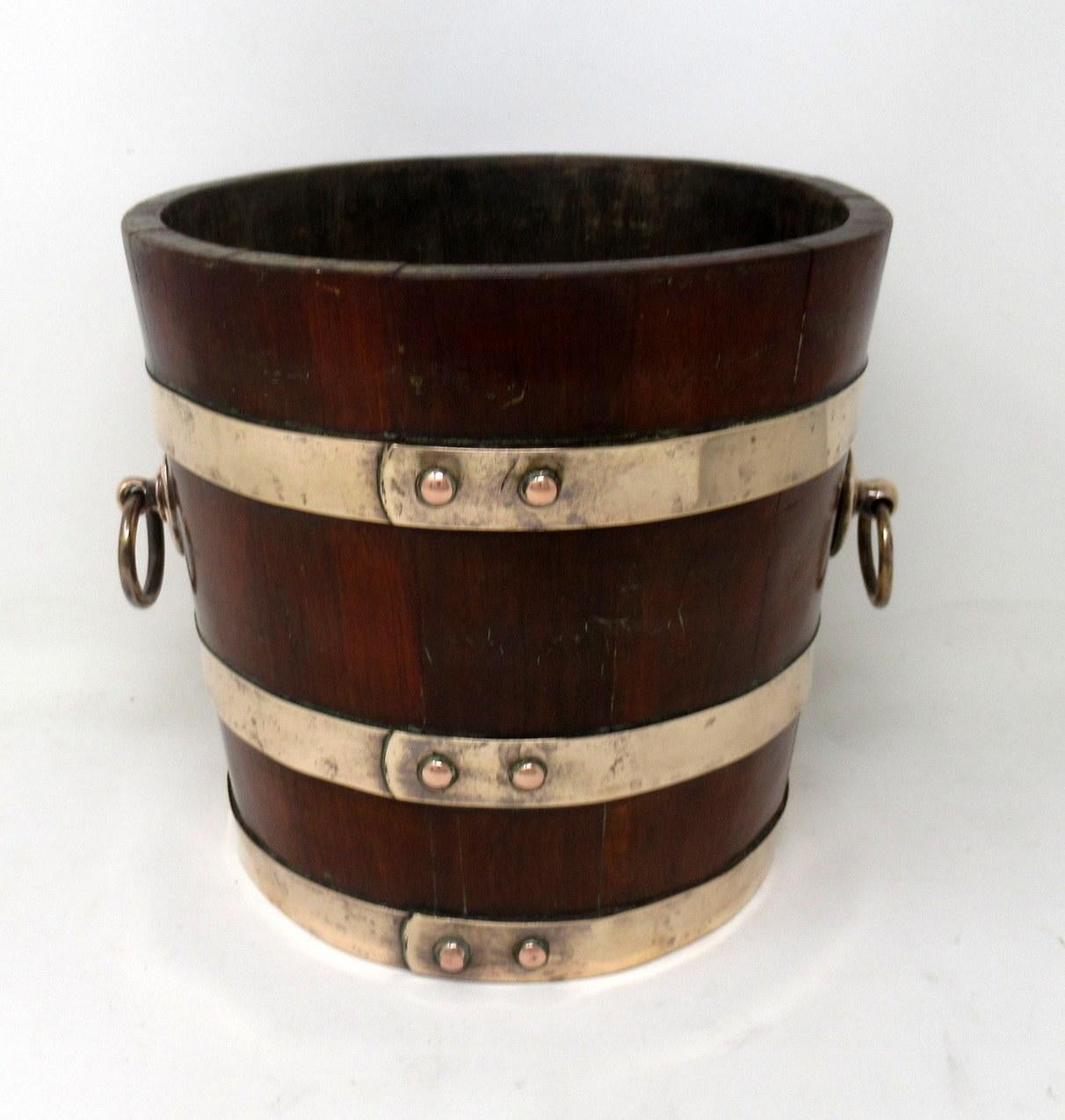Antique Victorian Wooden Coopered Jardinière Wine or Champagne Bucket In Good Condition In Dublin, Ireland