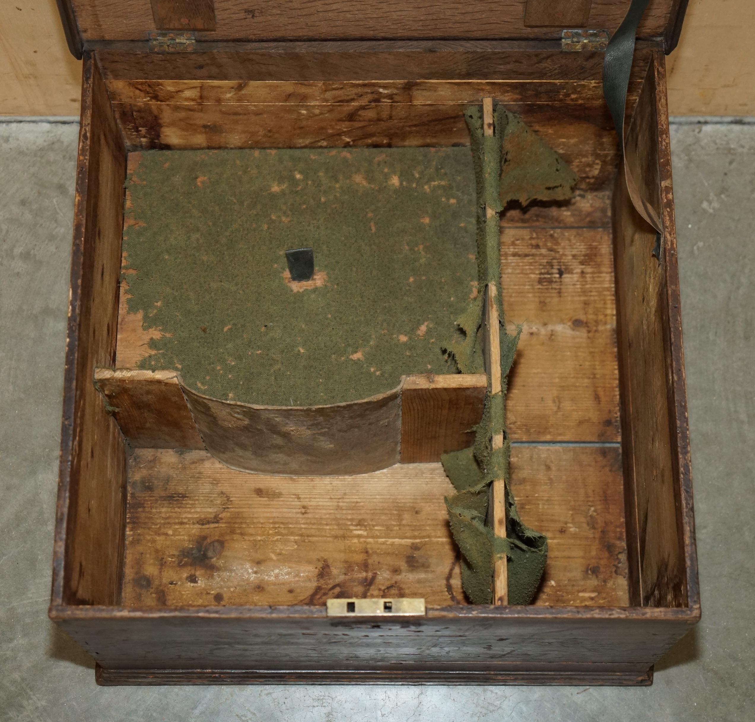 ANTIQUE ViCTORIAN WORSHIPFUL COMPANY OF SKINNERS CAMPAIGN CHEST PART OF A SUITE For Sale 8