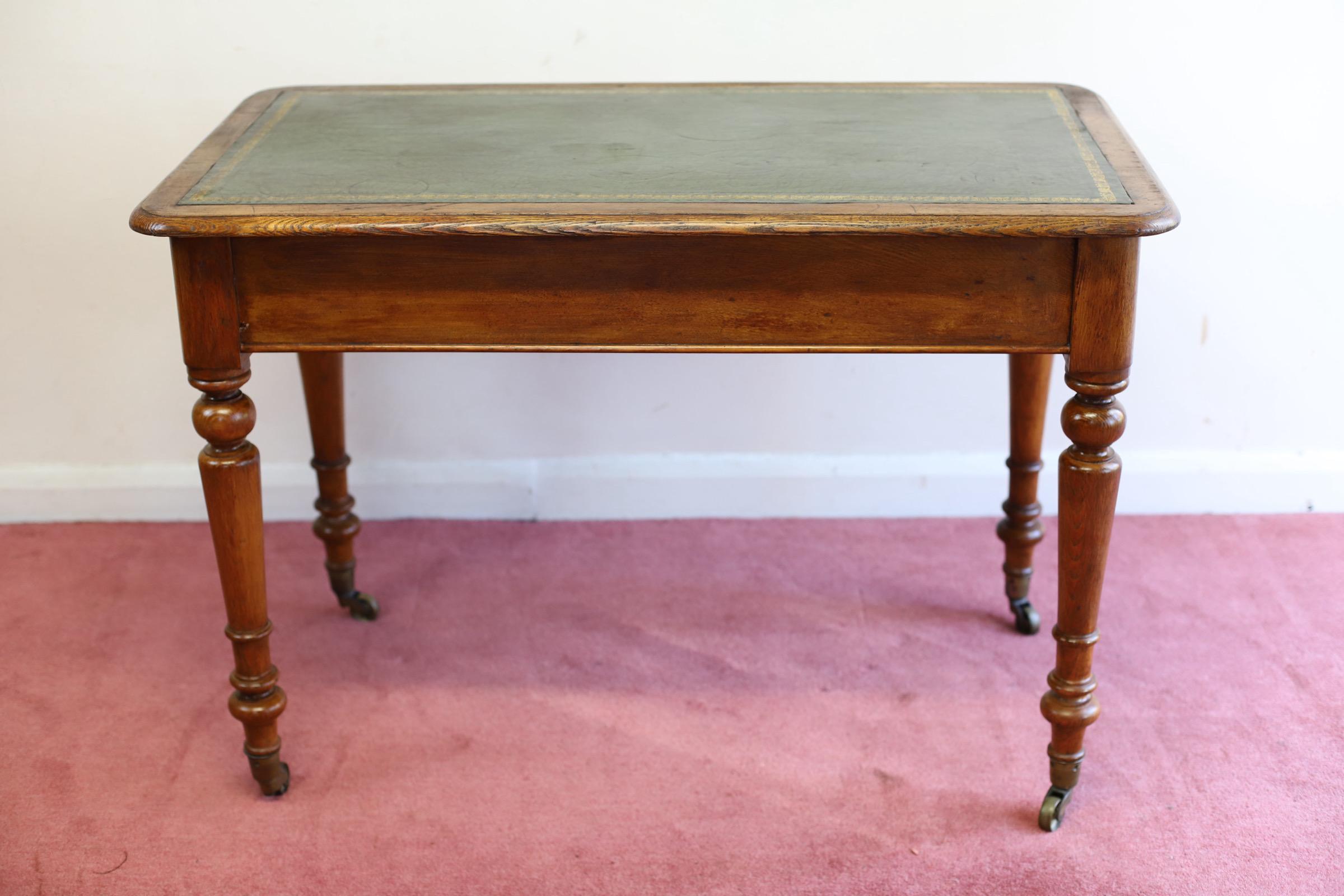 Antique Victorian Writing Desk  For Sale 4