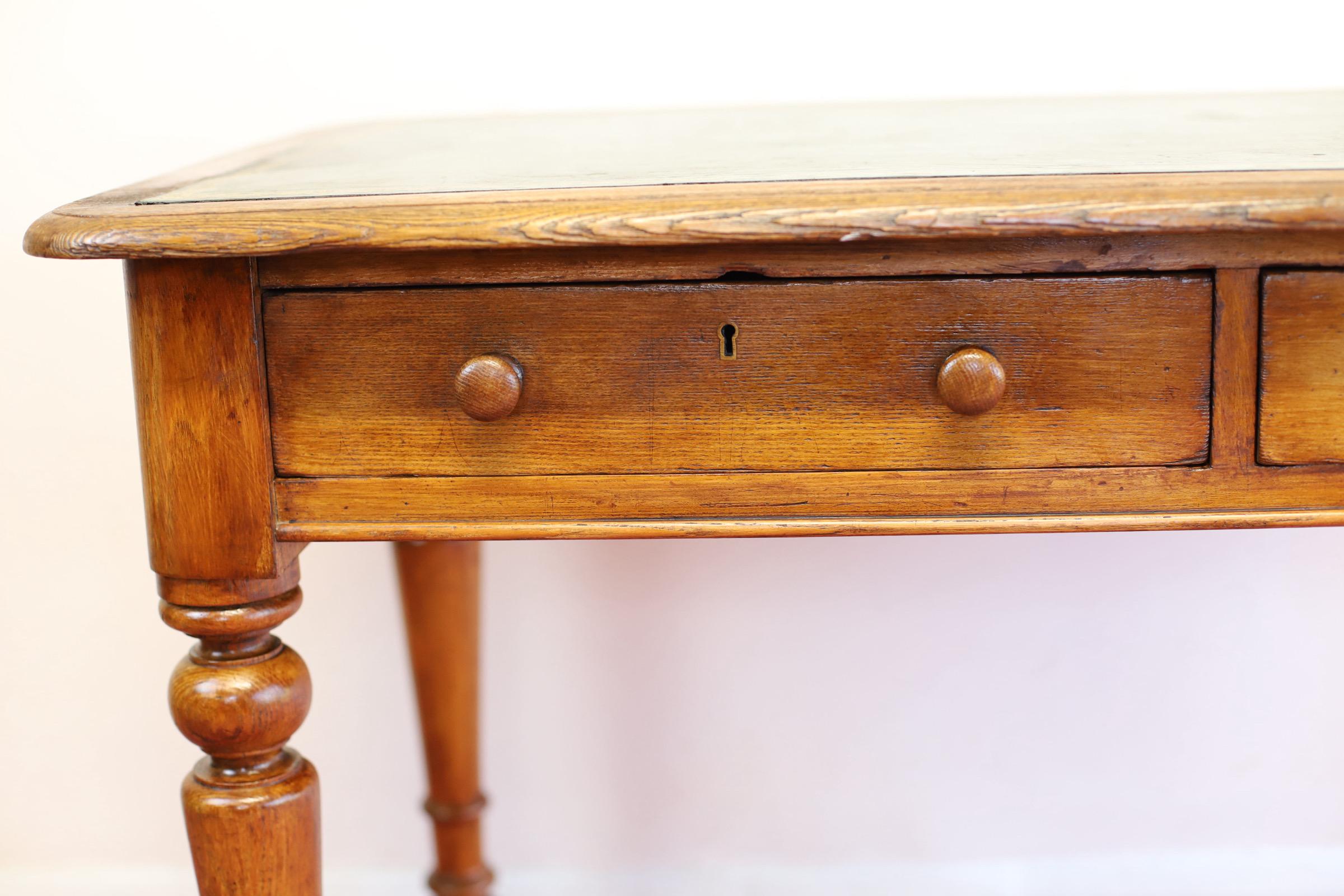 Antique Victorian Writing Desk  For Sale 6