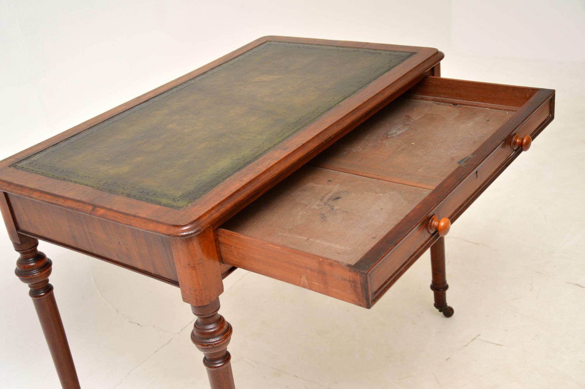 Antique table d'écriture victorienne / bureau 1