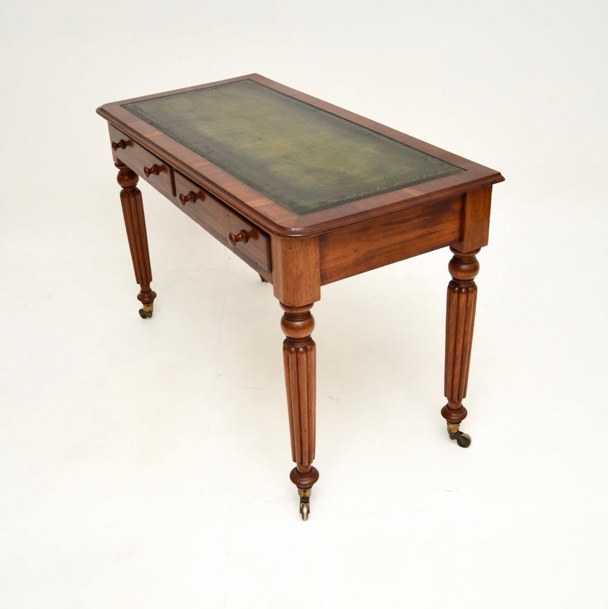 Britannique Antique table d'écriture victorienne / bureau en vente