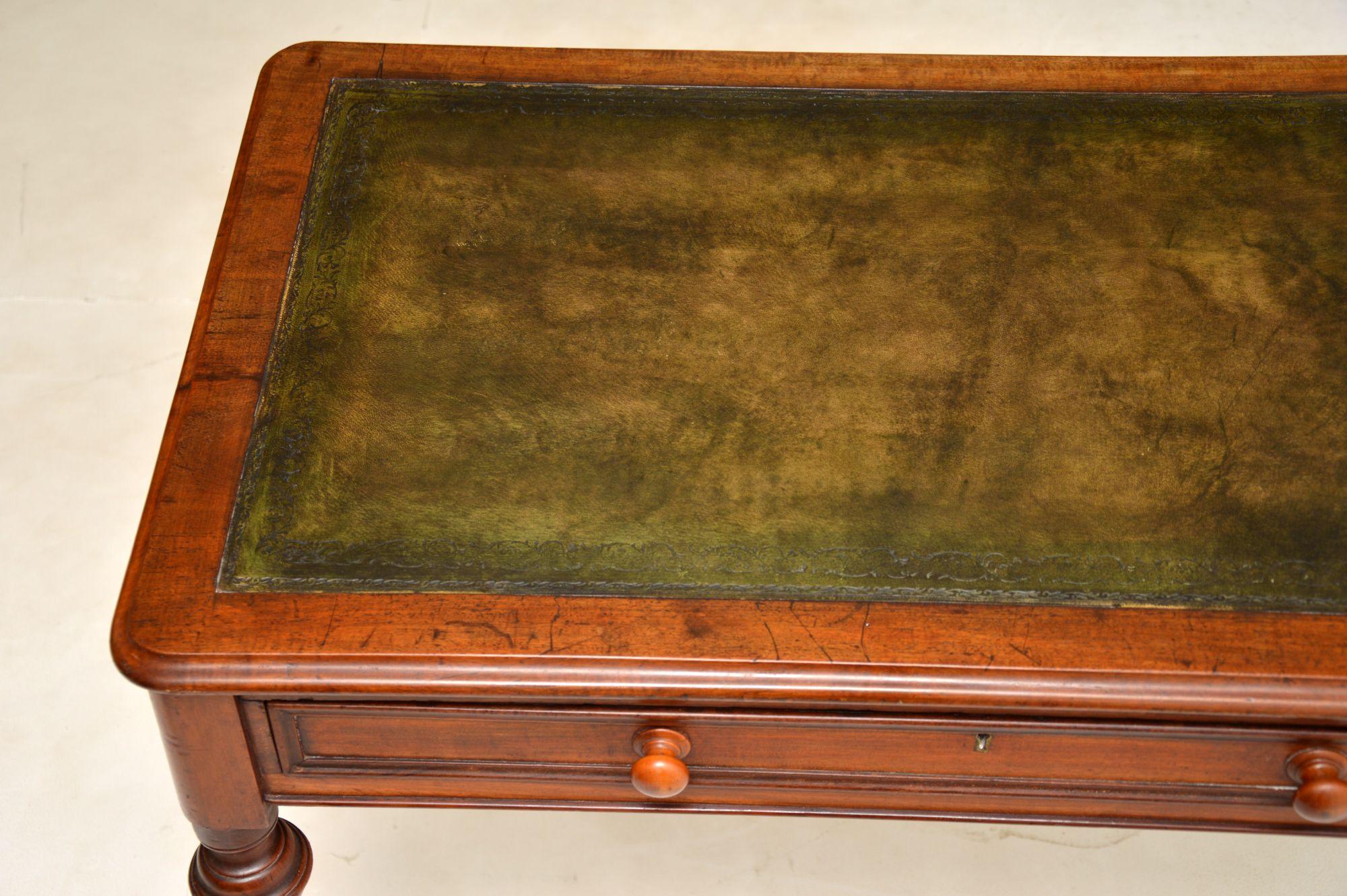 Britannique Antique table d'écriture victorienne / bureau
