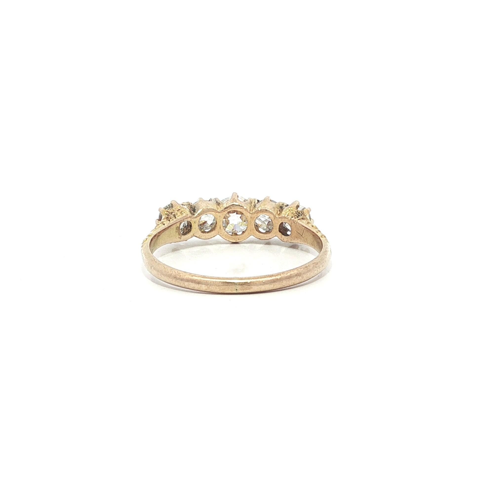 Taglio vecchia miniera Antico anello vittoriano in oro giallo con diamanti antichi da 1,2 carati, con 5 pietre, A. Stone in vendita