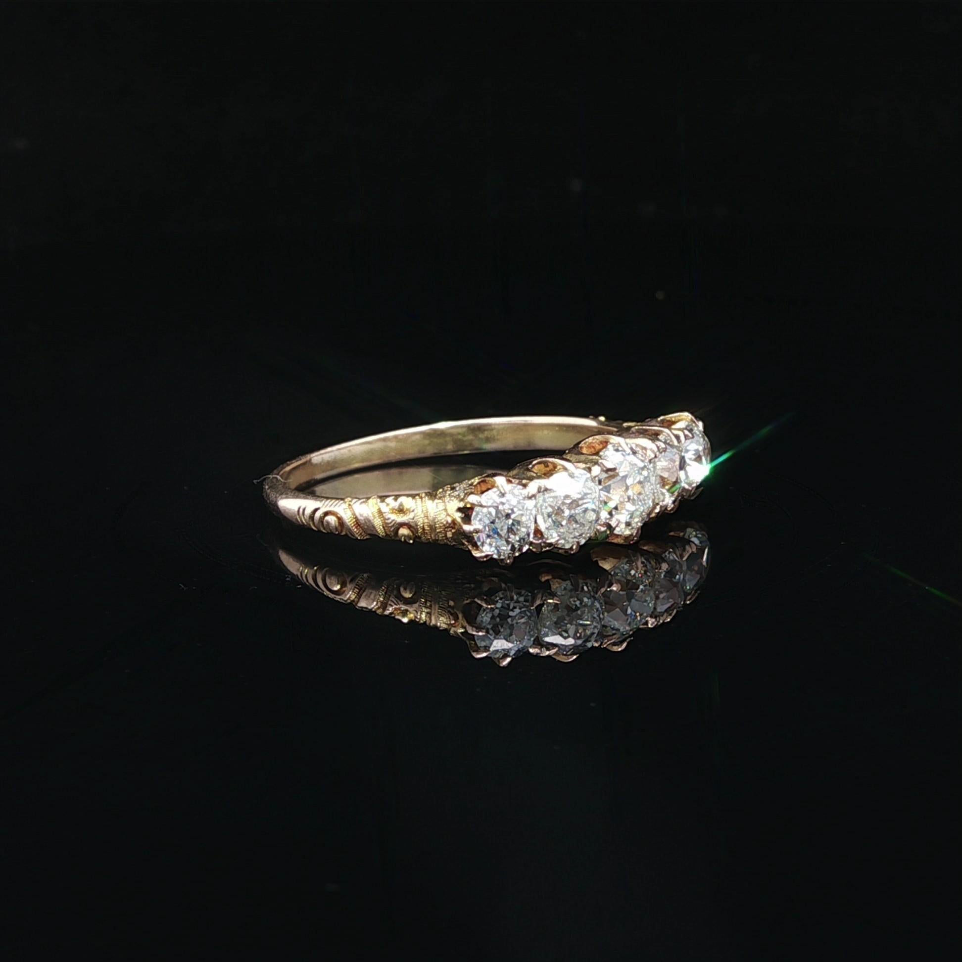 Antico anello vittoriano in oro giallo con diamanti antichi da 1,2 carati, con 5 pietre, A. Stone in vendita 2