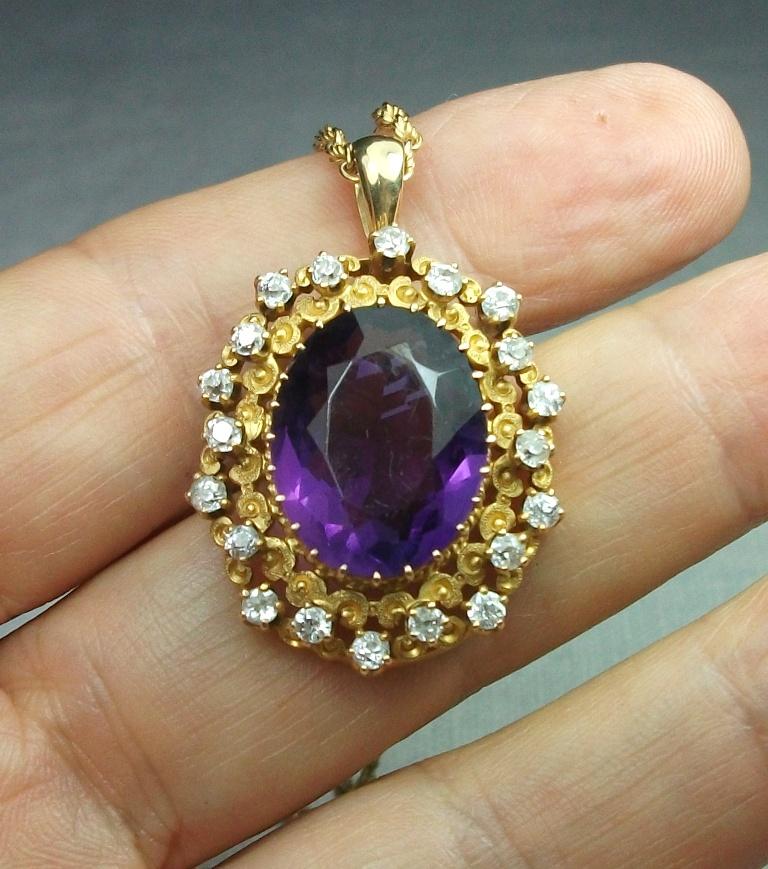 Antique Victorian Yellow Gold and 4.00 Carat Diamonds Amethyst Pendant Necklace For Sale 7