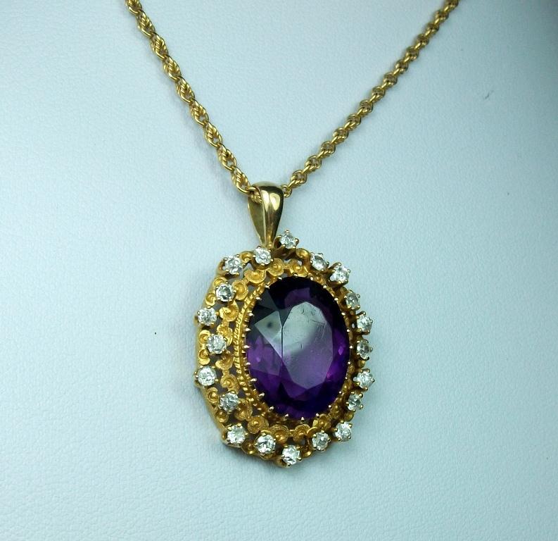 Oval Cut Antique Victorian Yellow Gold and 4.00 Carat Diamonds Amethyst Pendant Necklace For Sale