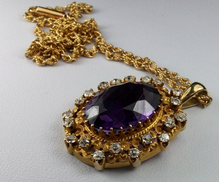 Women's or Men's Antique Victorian Yellow Gold and 4.00 Carat Diamonds Amethyst Pendant Necklace For Sale