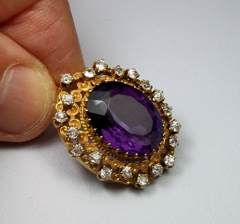 Antique Victorian Yellow Gold and 4.00 Carat Diamonds Amethyst Pendant Necklace For Sale 1