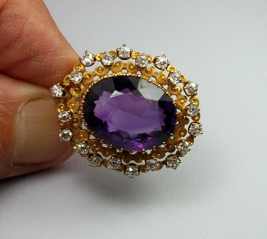 Antique Victorian Yellow Gold and 4.00 Carat Diamonds Amethyst Pendant Necklace For Sale 2
