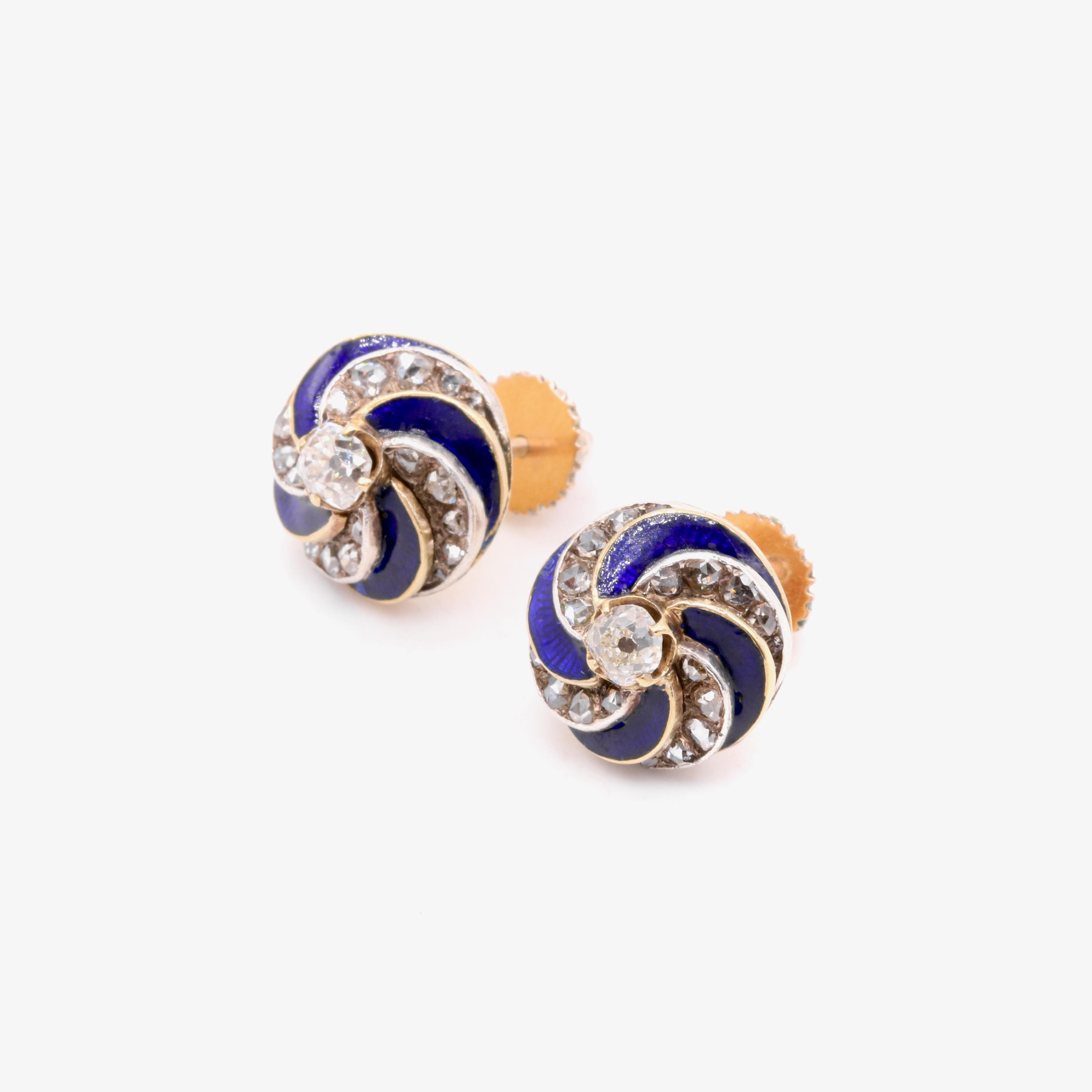 Boucles d'oreilles victoriennes anciennes en or jaune, argent, émail bleu et diamants taille ancienne Bon état - En vente à Staines-Upon-Thames, GB