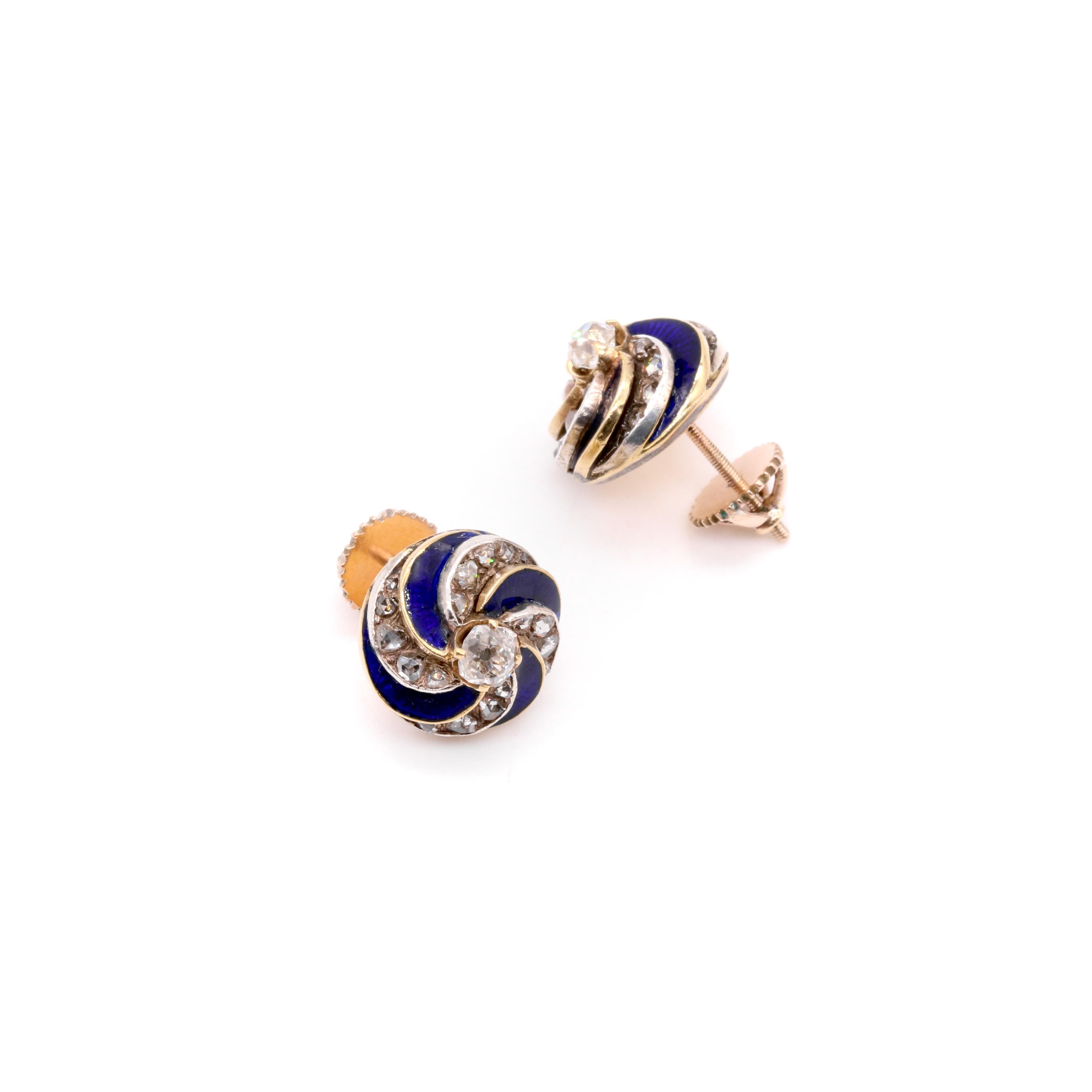 Boucles d'oreilles victoriennes anciennes en or jaune, argent, émail bleu et diamants taille ancienne en vente 1
