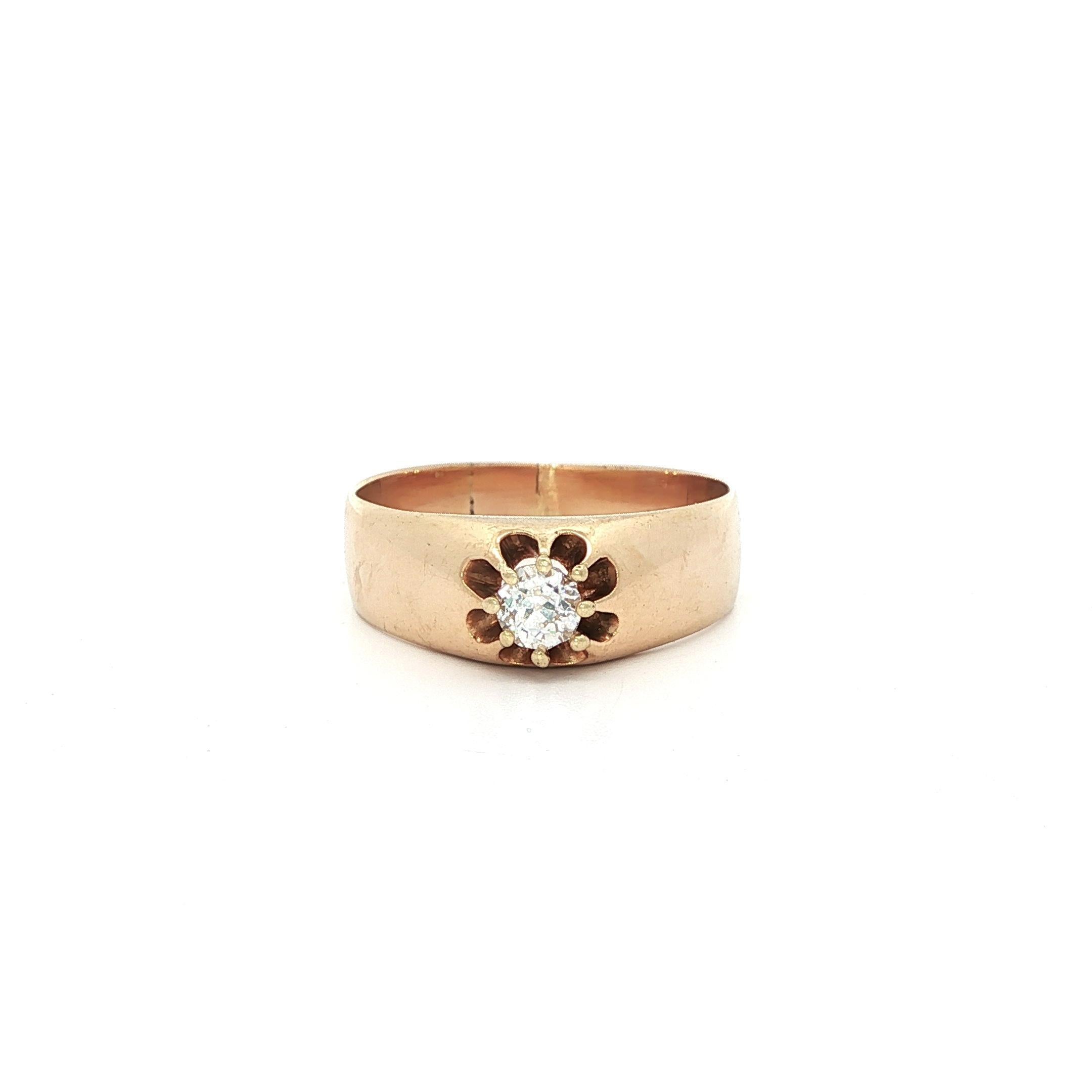 Taille vieille Europe Ancienne bague victorienne en or jaune Belcher Solitaire 0.18ct Old European Diamond Ring en vente