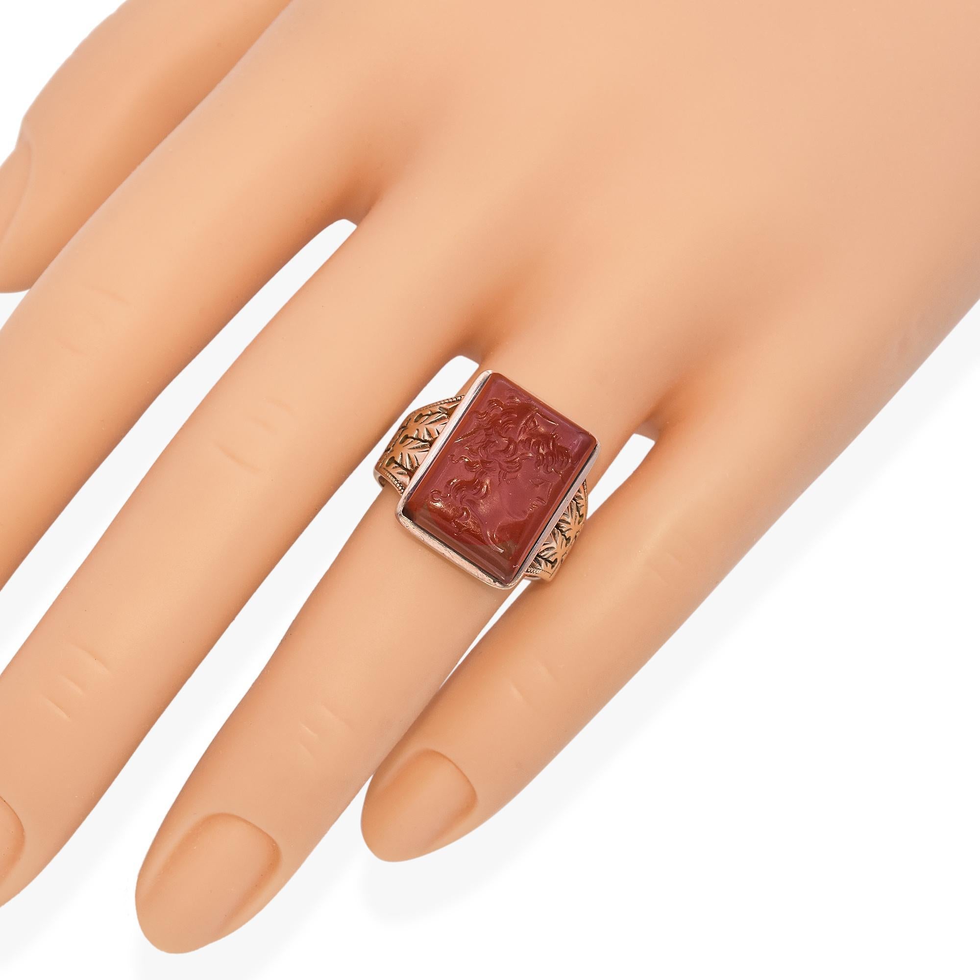 Antique Victorian Yellow Gold Carnelian Intaglio Signet Ring For Sale 1