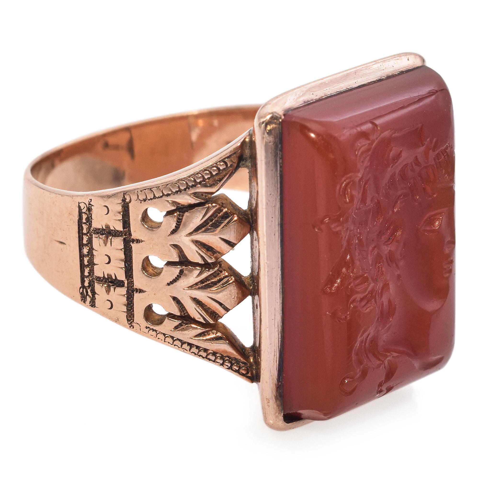Antique Victorian Yellow Gold Carnelian Intaglio Signet Ring For Sale 3
