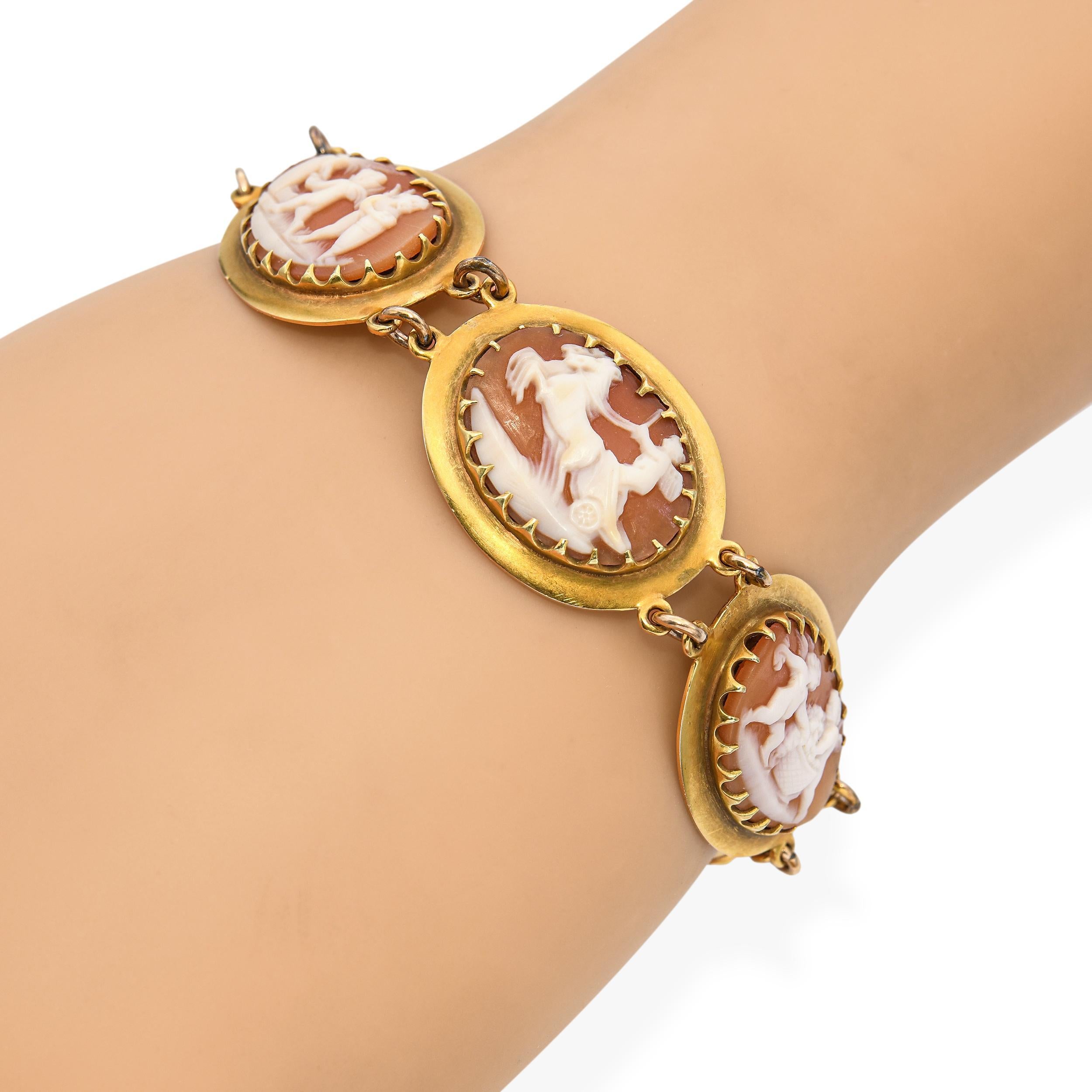 Antique Victorian Yellow Gold Carved Shell Cameo Cherub Panels Bracelet In Good Condition For Sale In New York, NY